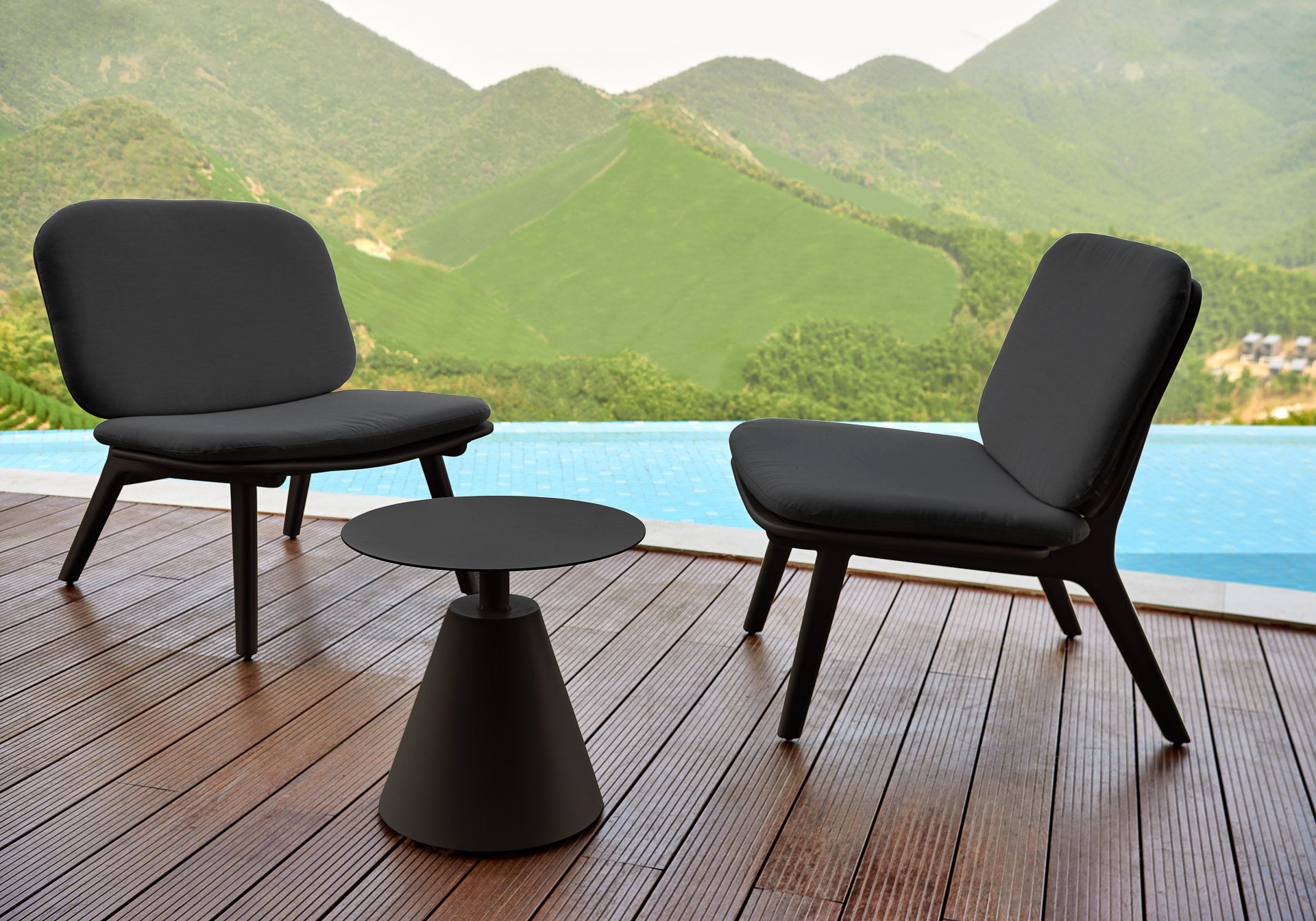 MINDO // MINDO 113 LOUNGE CHAIR | DARK GRAY