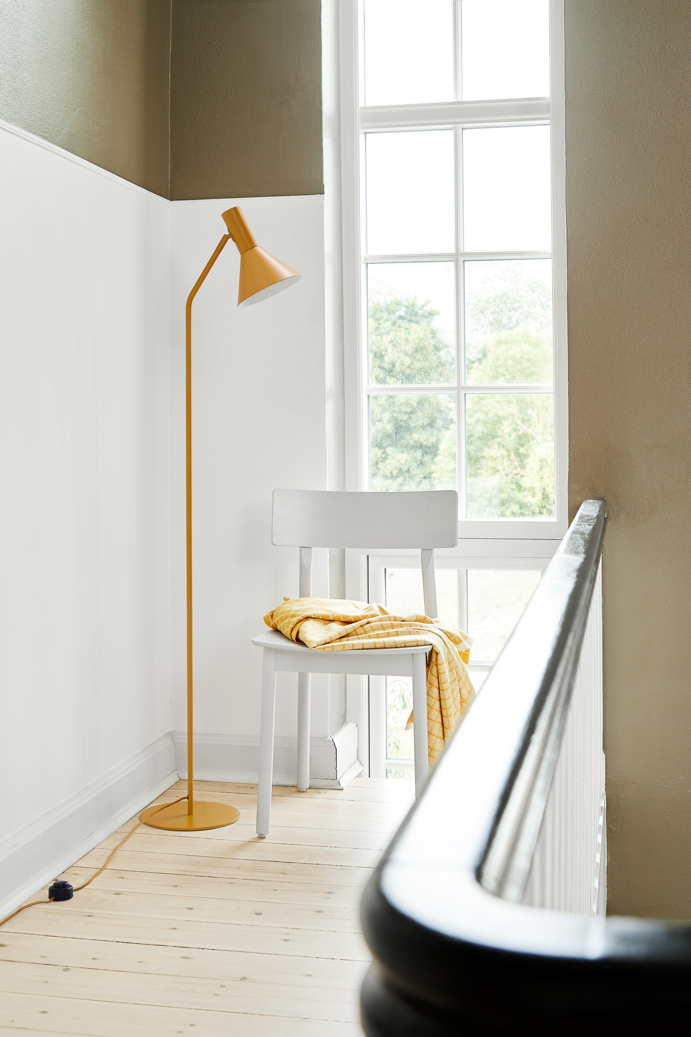 FRANDSEN // LYSS FLOOR LAMP EU - MATT ALMOND