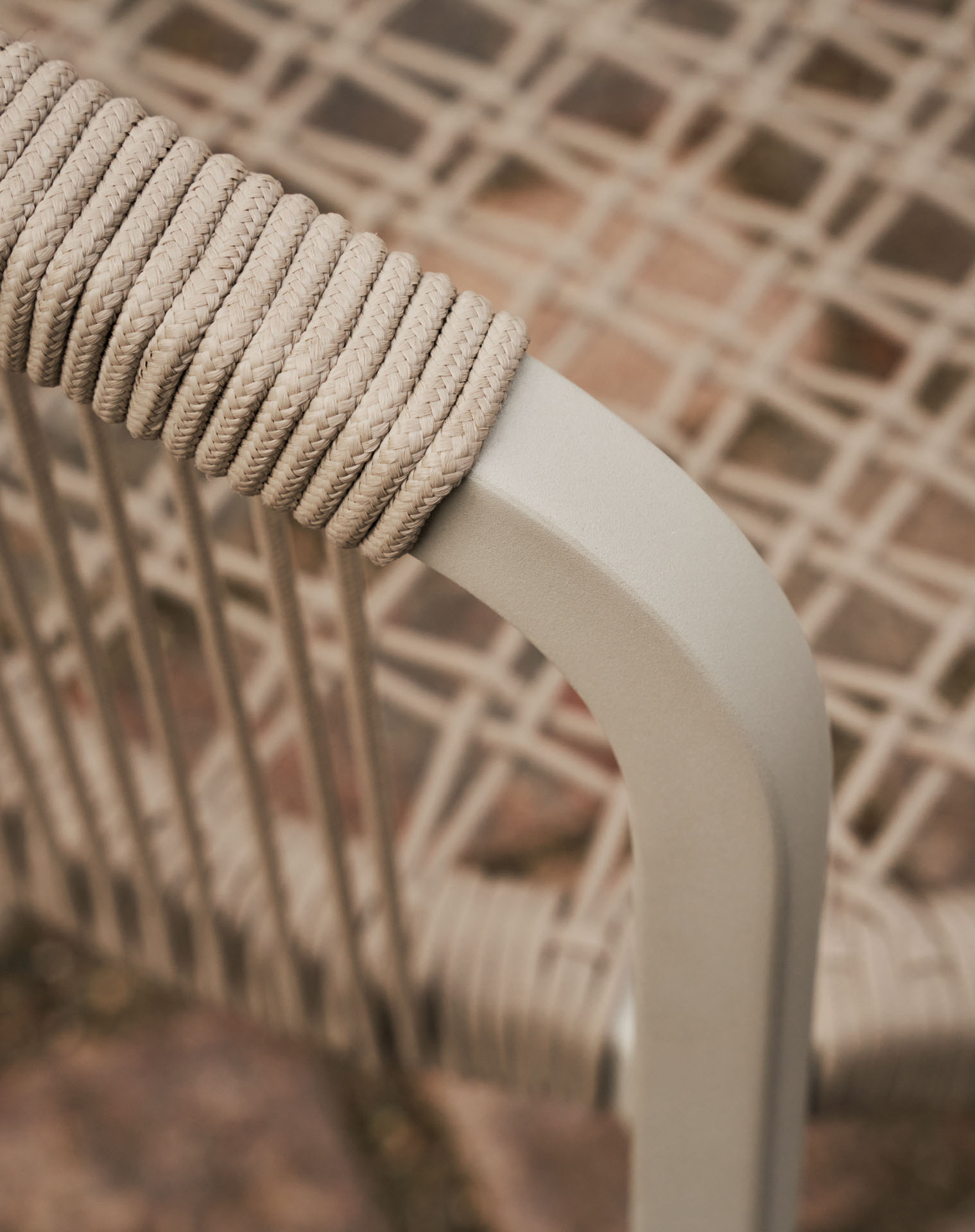 Vipp 710 // LAGRASSE Chair - Gartenstuhl, dune sand