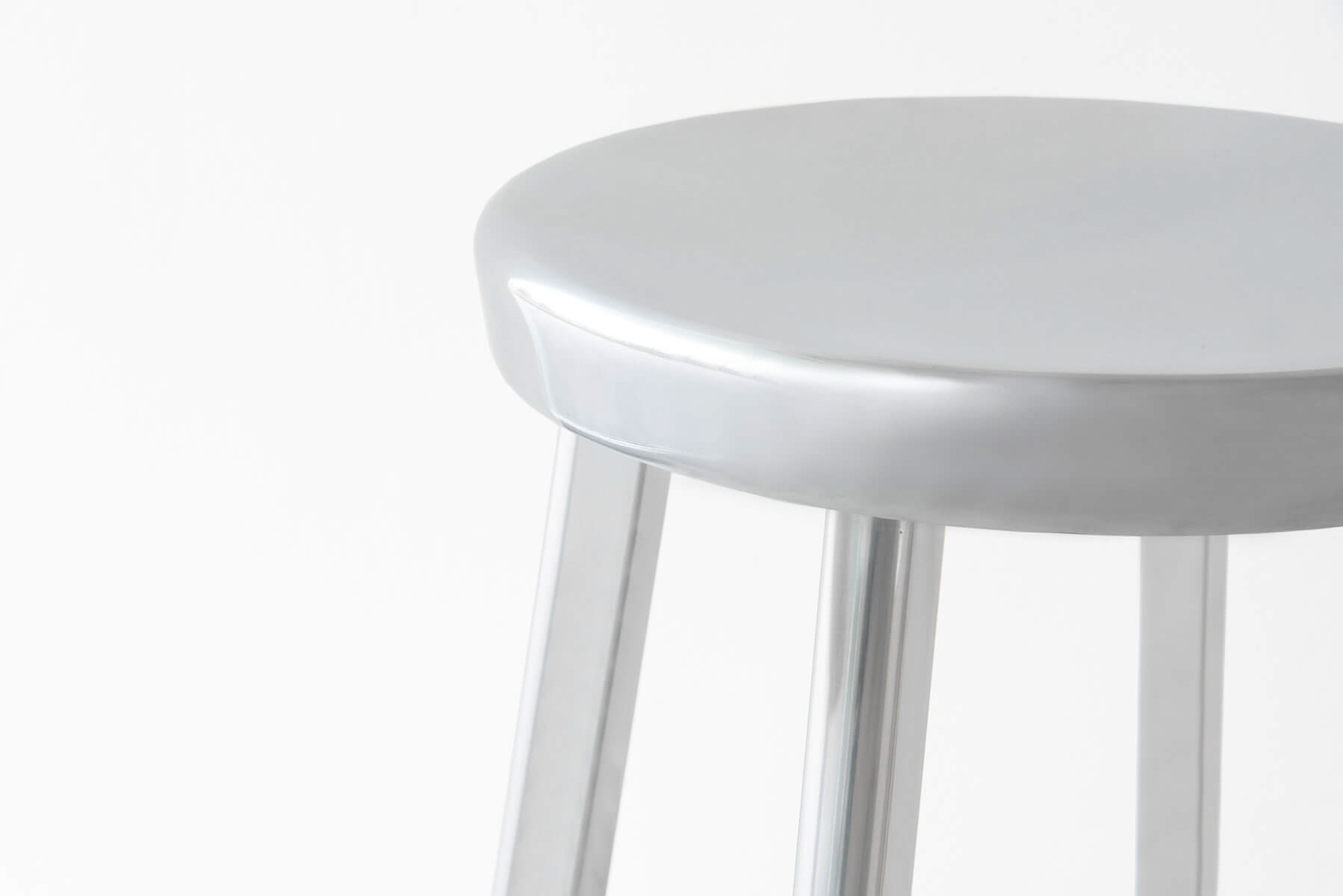 MAGIS // DEJA-VU - STOOL | CHROME MOUNTED | 66CM