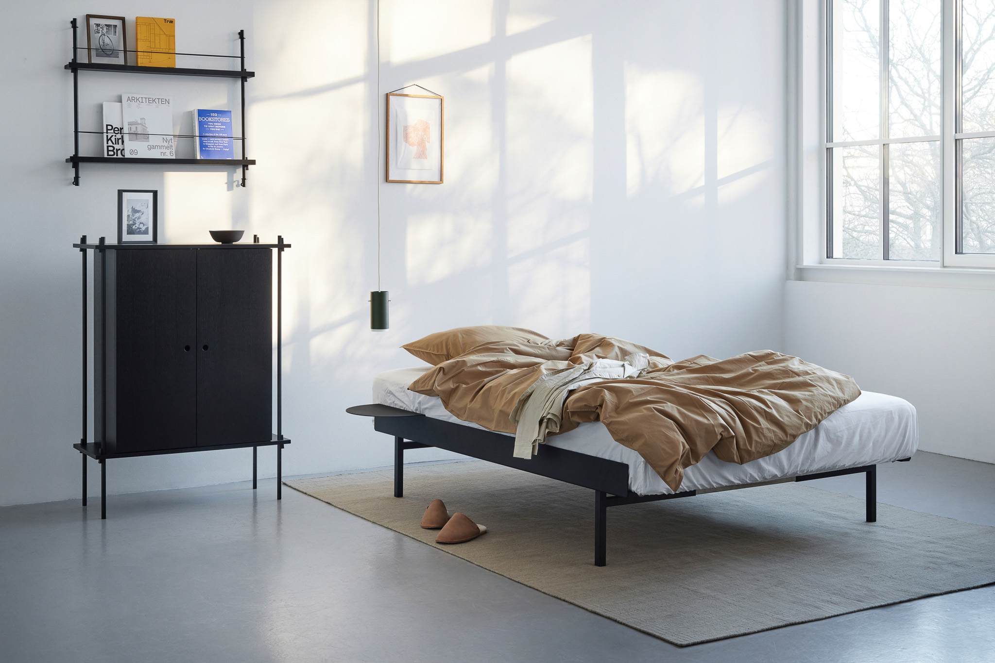 MOEBE // BED 90 CM (TALL) - BLACK | WITH SLATS | NO SIDE TABLE