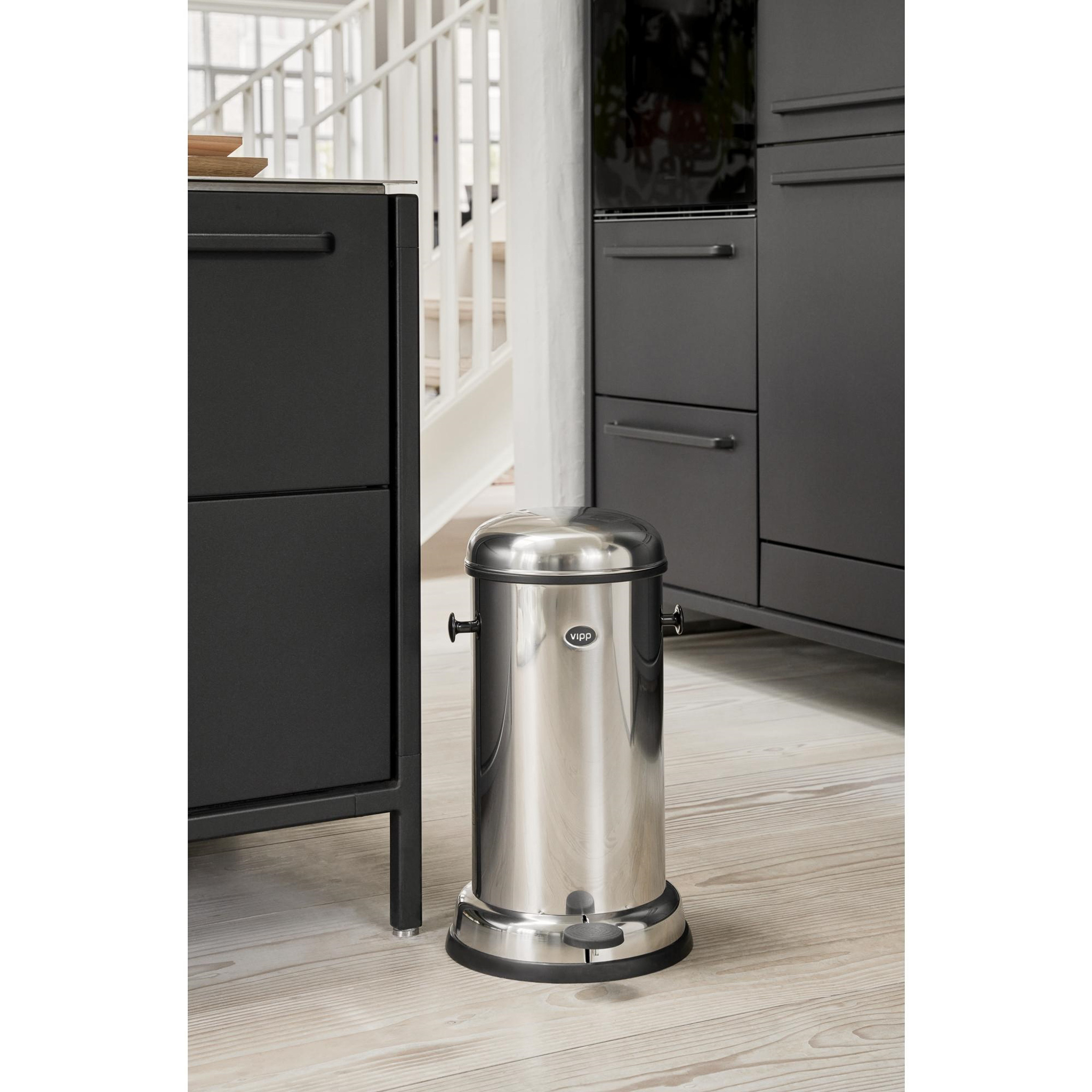 VIPP 13 // PEDAL BIN  - 14L | STAINLESS STEEL