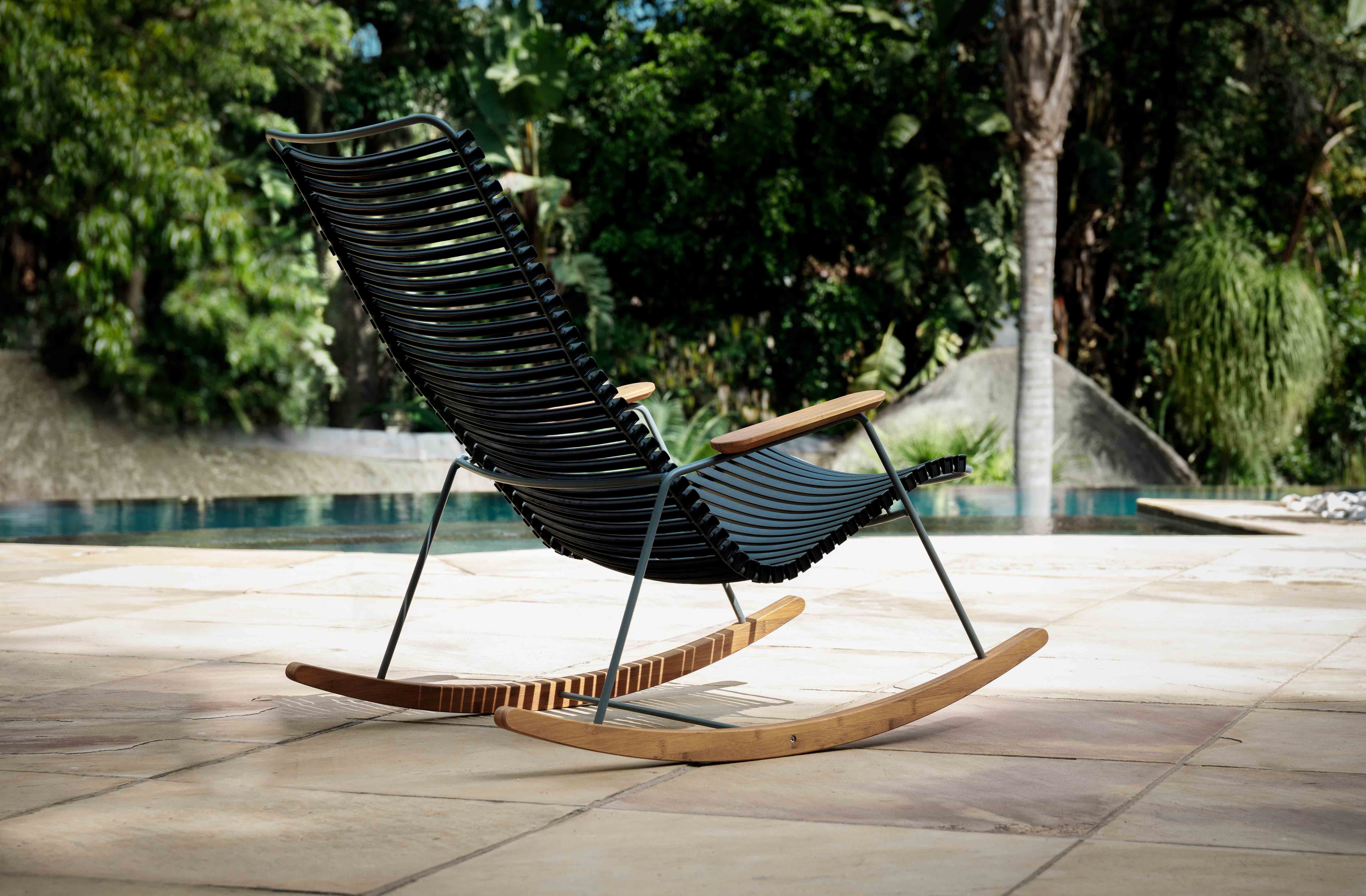 Houe // ReClips Lounge Chair - Armrest bamboo, color black