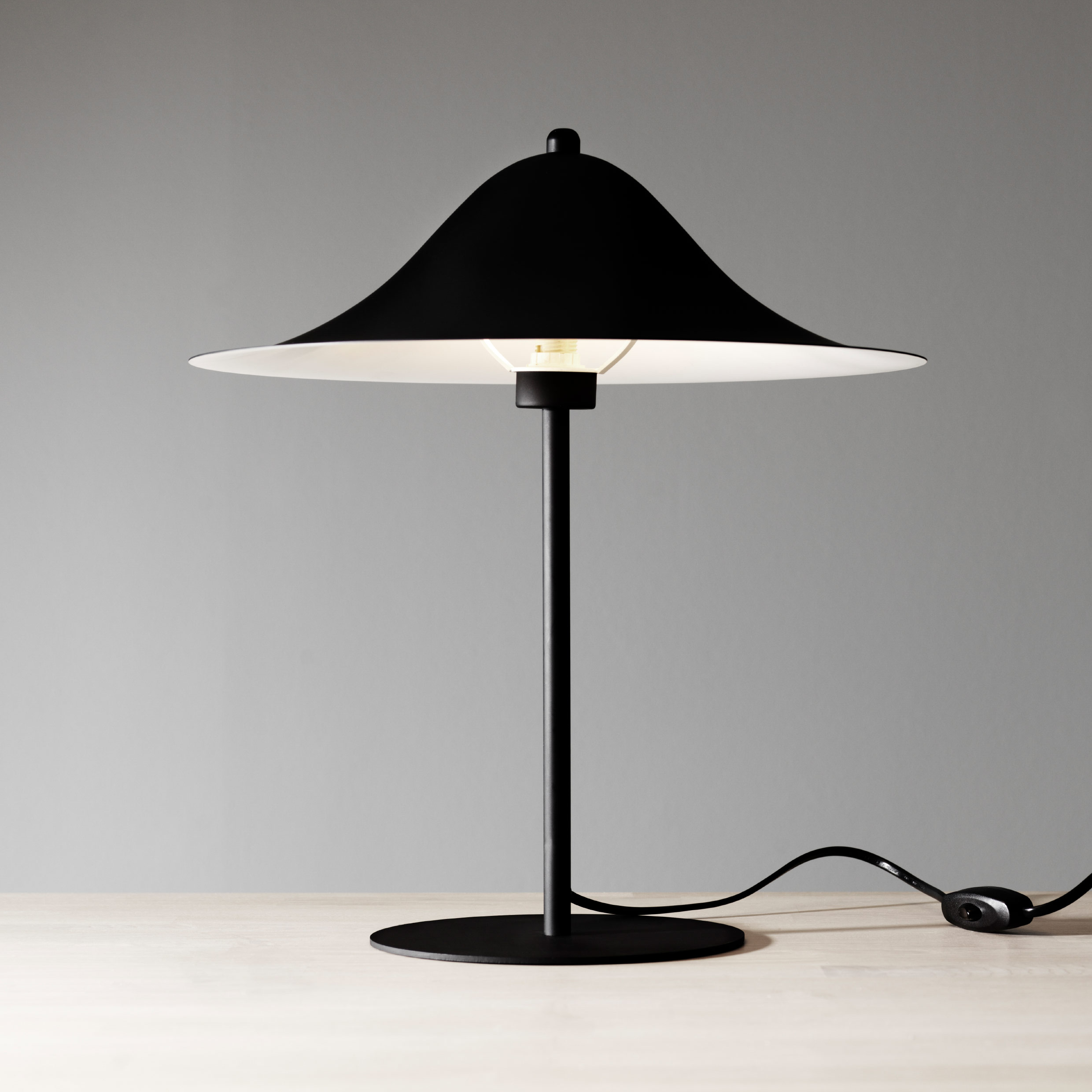 PHOLC // HANS 35 - TABLE LAMP | BLACK