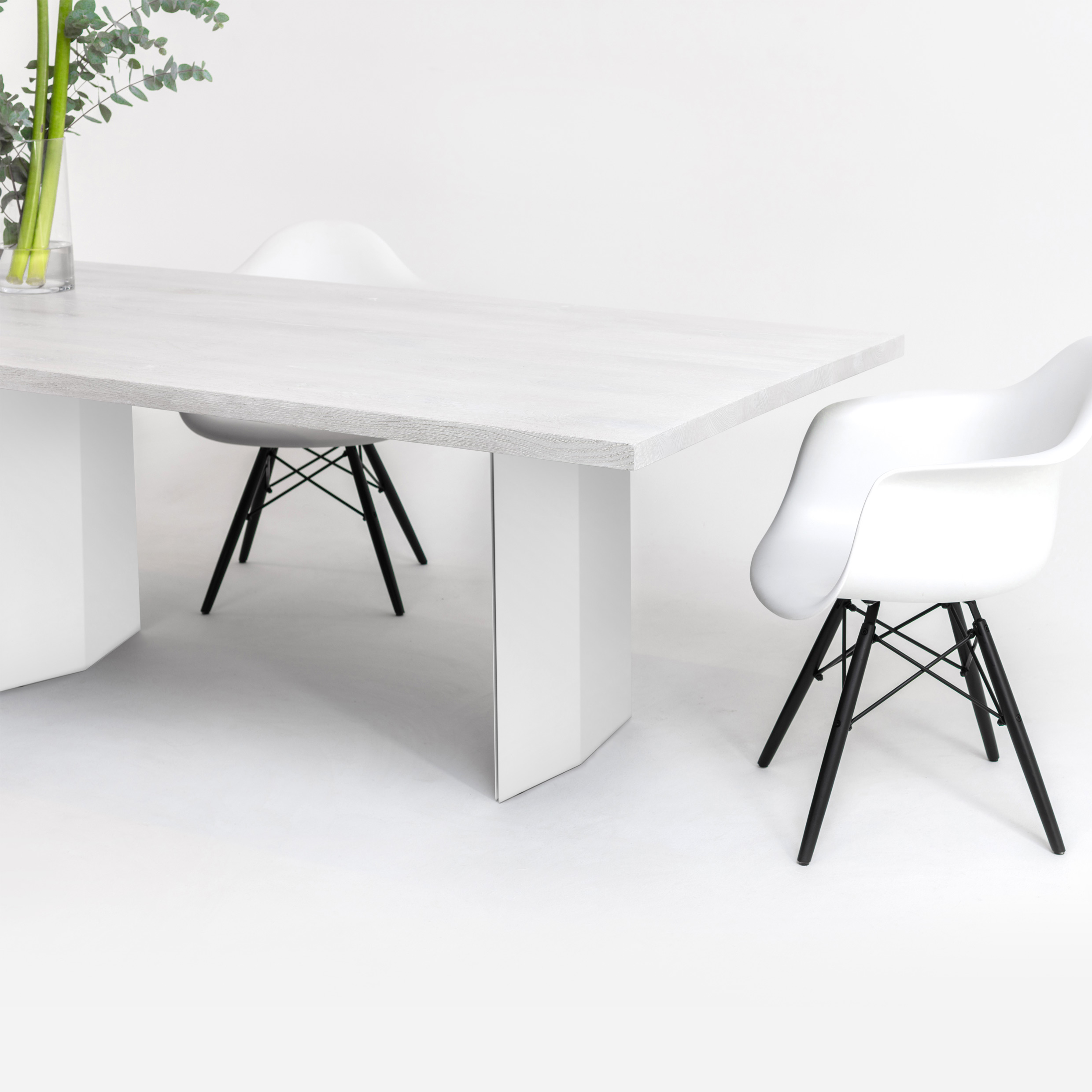 FORM EXCLUSIVE // FYNN - DINING TABLE | GERMAN OAK | WHITE OILED - DOUBLE WHITE - 220CM X 100CM X 4CM