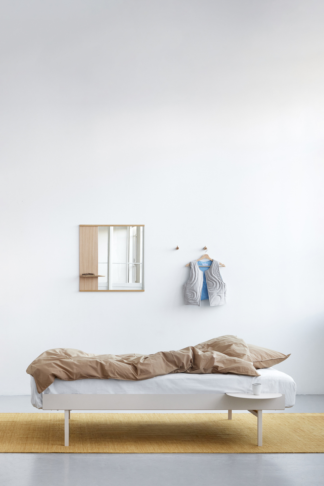 MOEBE // BED 180 CM  (TALL) - SAND | WITH SLATS | NO SIDE TABLE