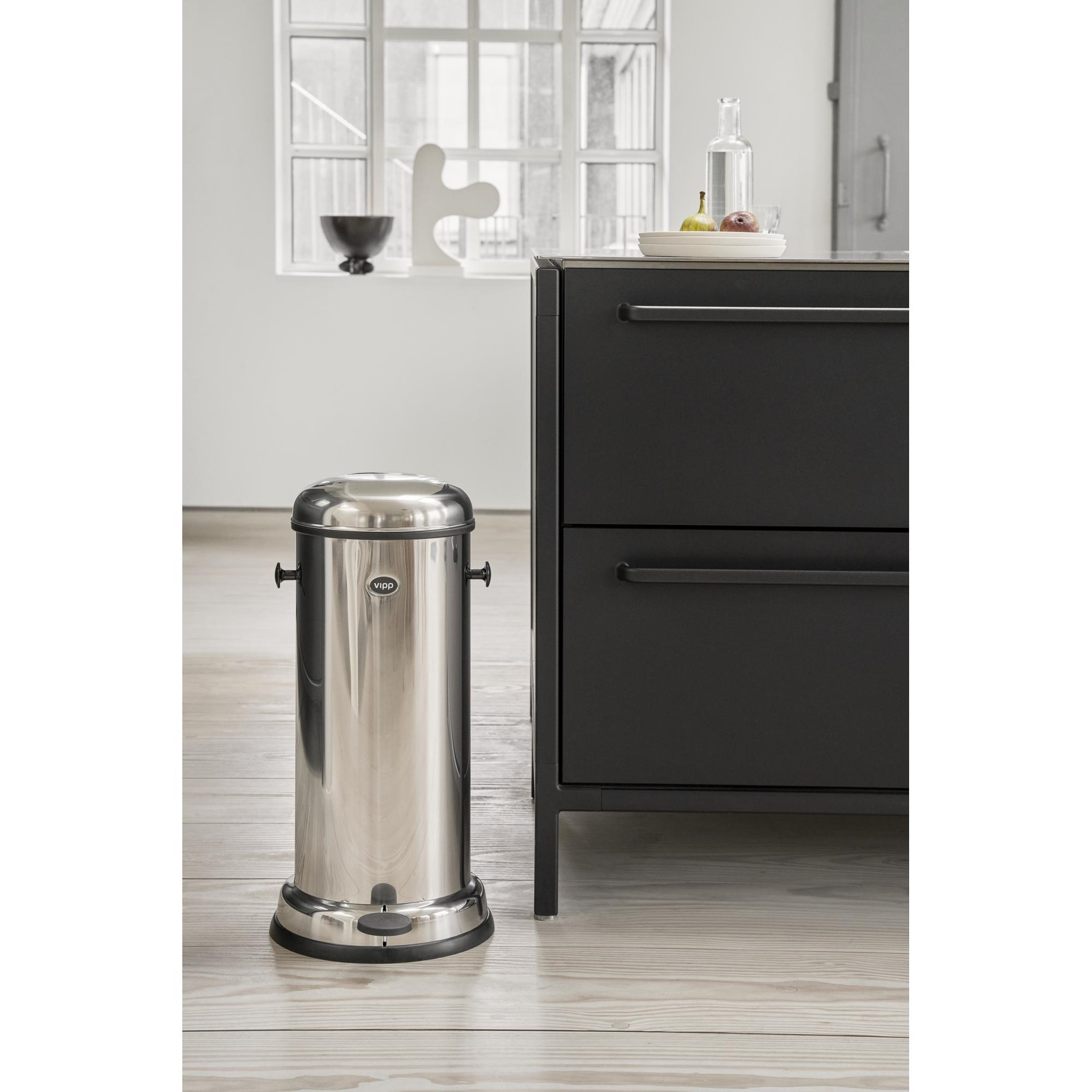 VIPP 13 // PEDAL BIN  - 18L | STAINLESS STEEL