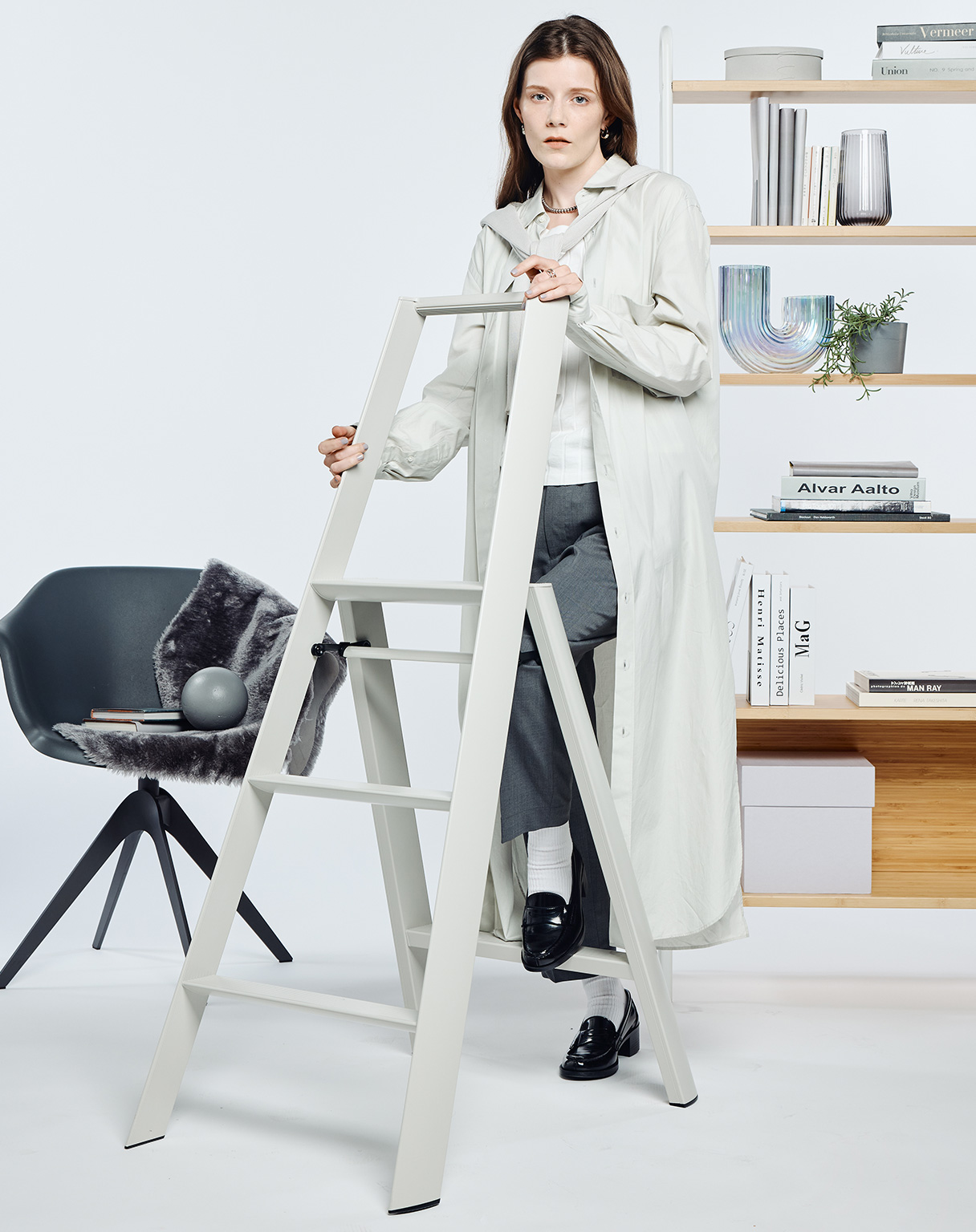 METAPHYS // LUCANO 3 STEP - STEP LADDER | 3-STEP | CRYSTAL GREY