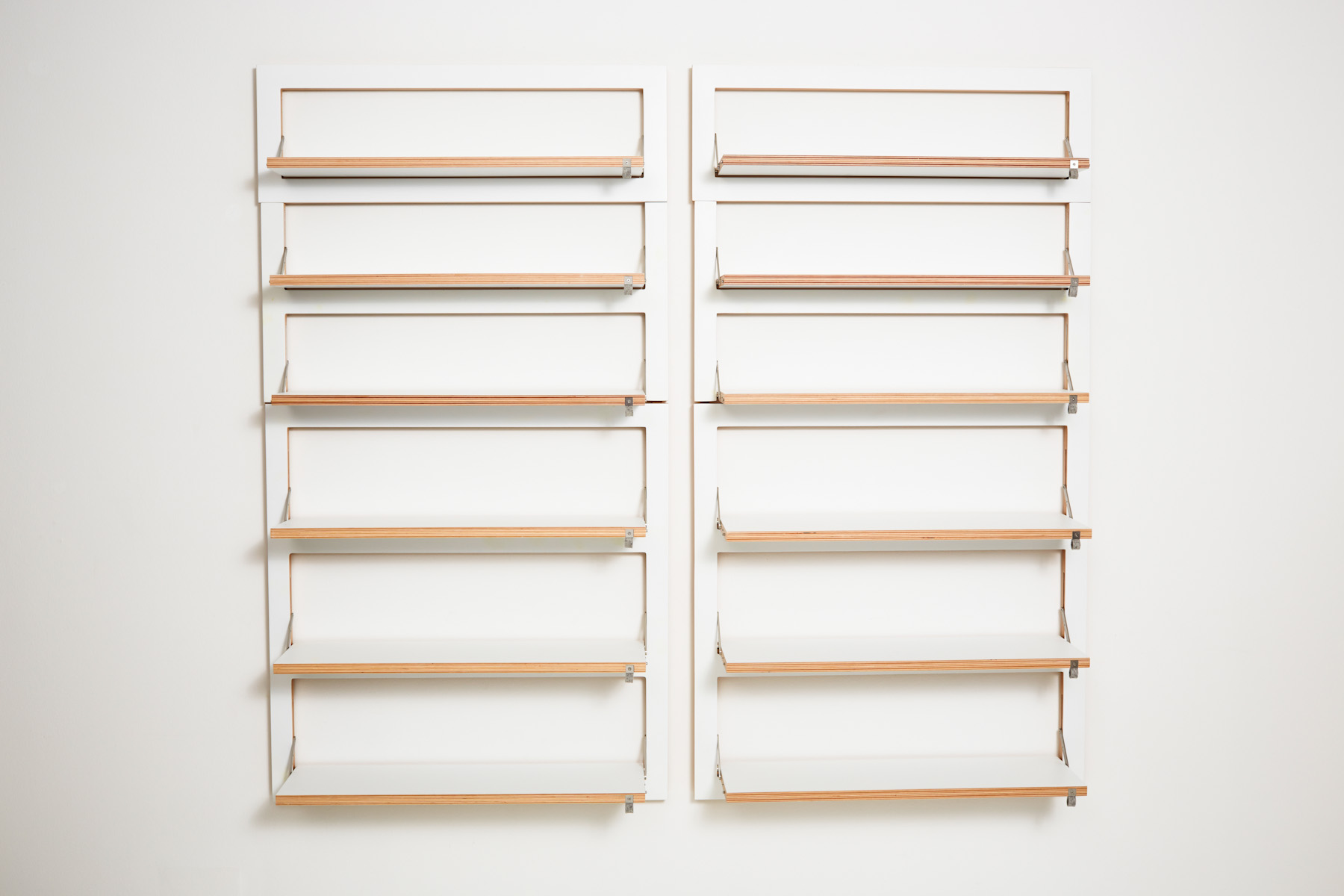 AMBIVALENZ // FLÄPPS - SHELF | 80X80-3 | WHITE