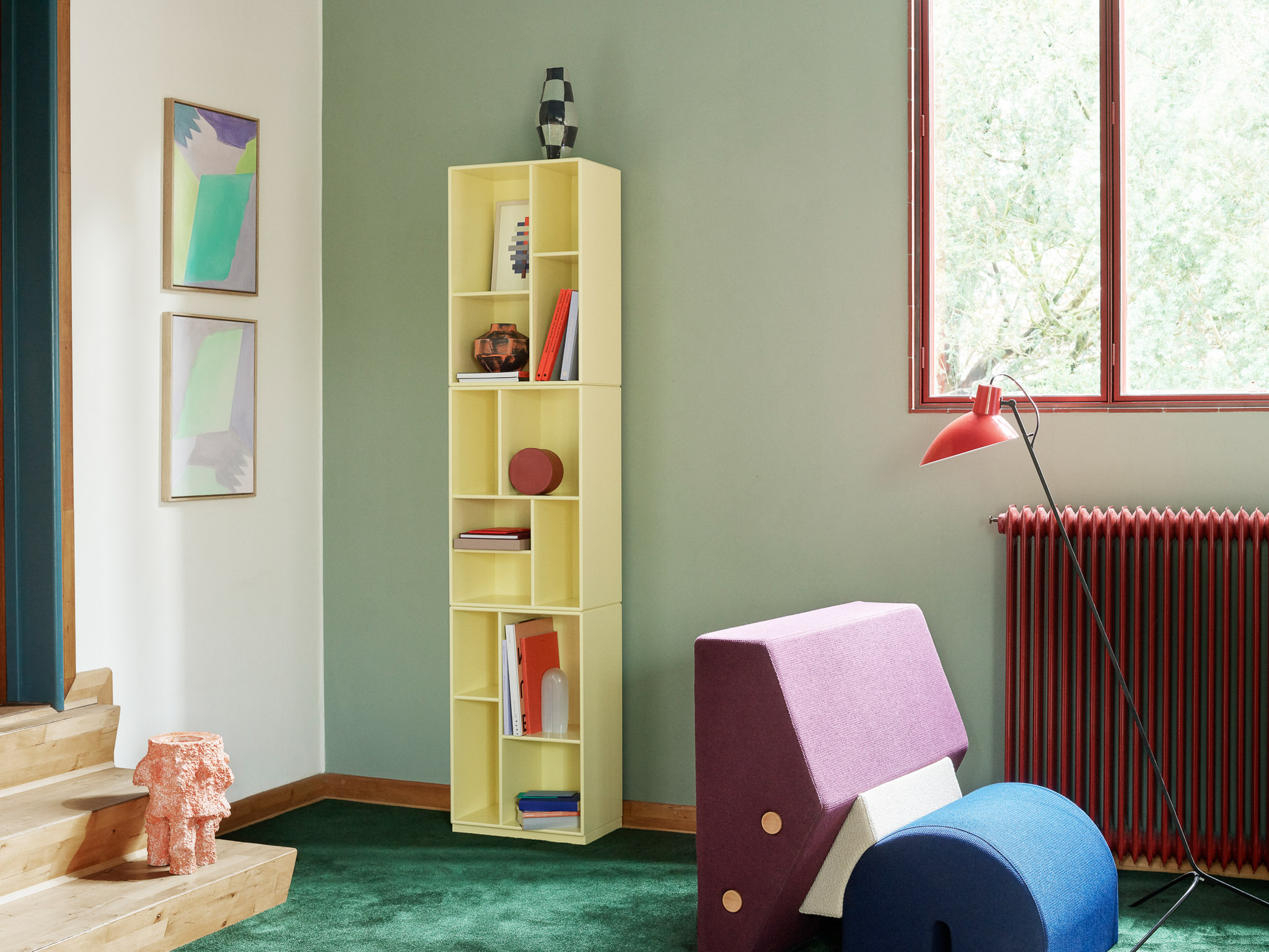 MONTANA // LOOM - TALL BOOKSHELF | 09 NORDIC | PEDESTAL 3 CM