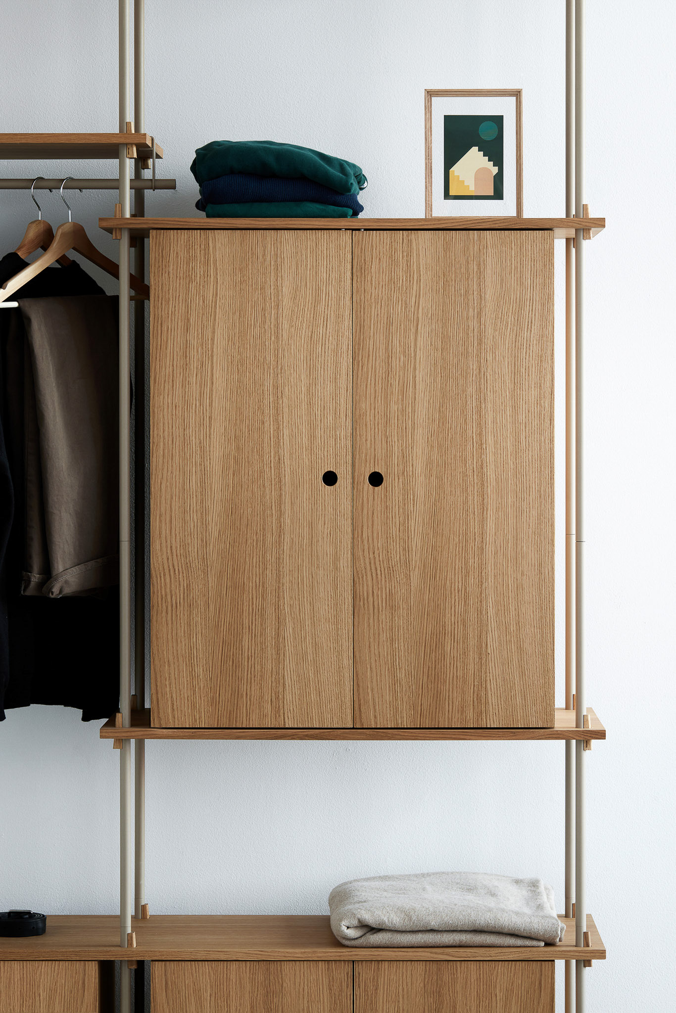 MOEBE // GARDEROBE - S.200.1.F | 200CM x 86CM | EICHE GEÖLT | BEINE IN SCHWARZ