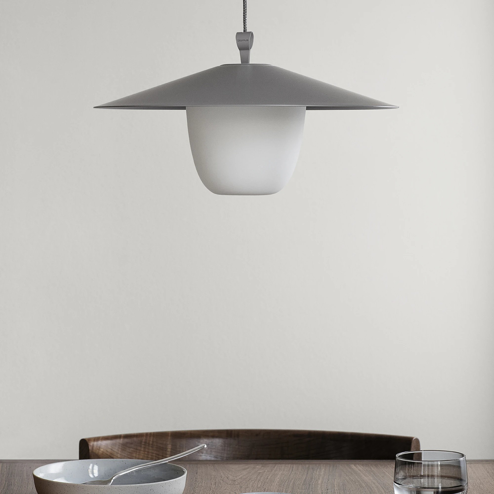 BLOMUS // ANI LAMP - MOBILE LED-TISCHLEUCHTE | WHITE
