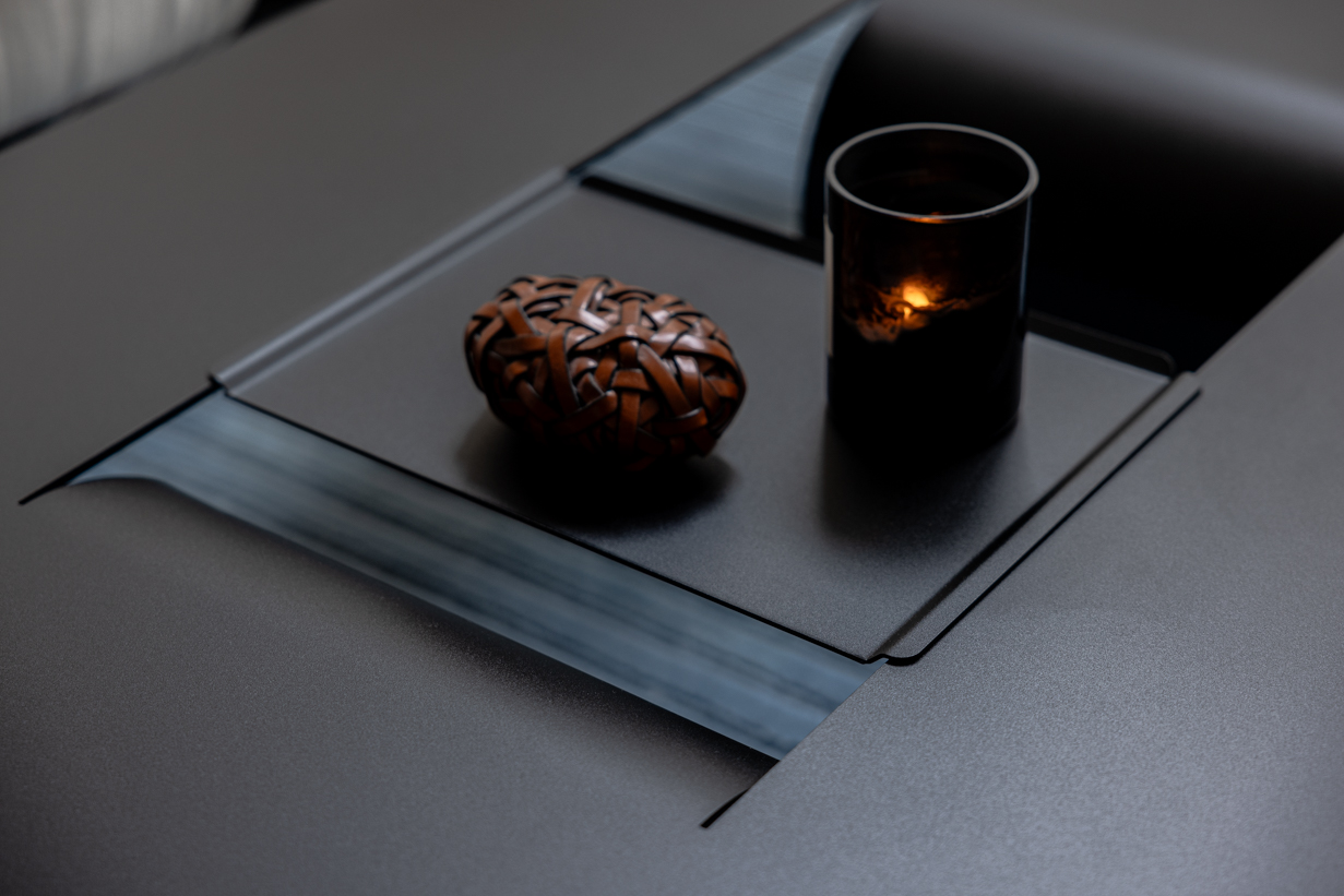 METALLBUDE // CUT - COFFEE TABLE | BLACK