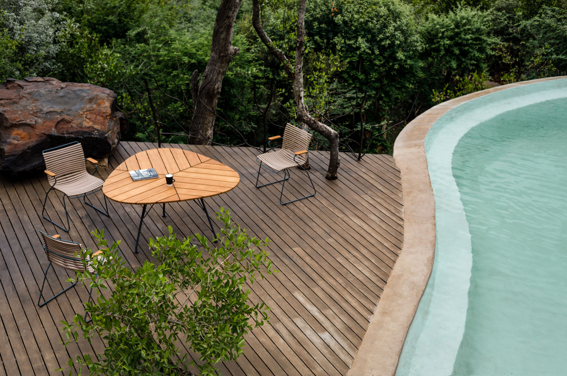 Houe // LEAF Dining Table - Outdoor dining table, bamboo, Ø155cm