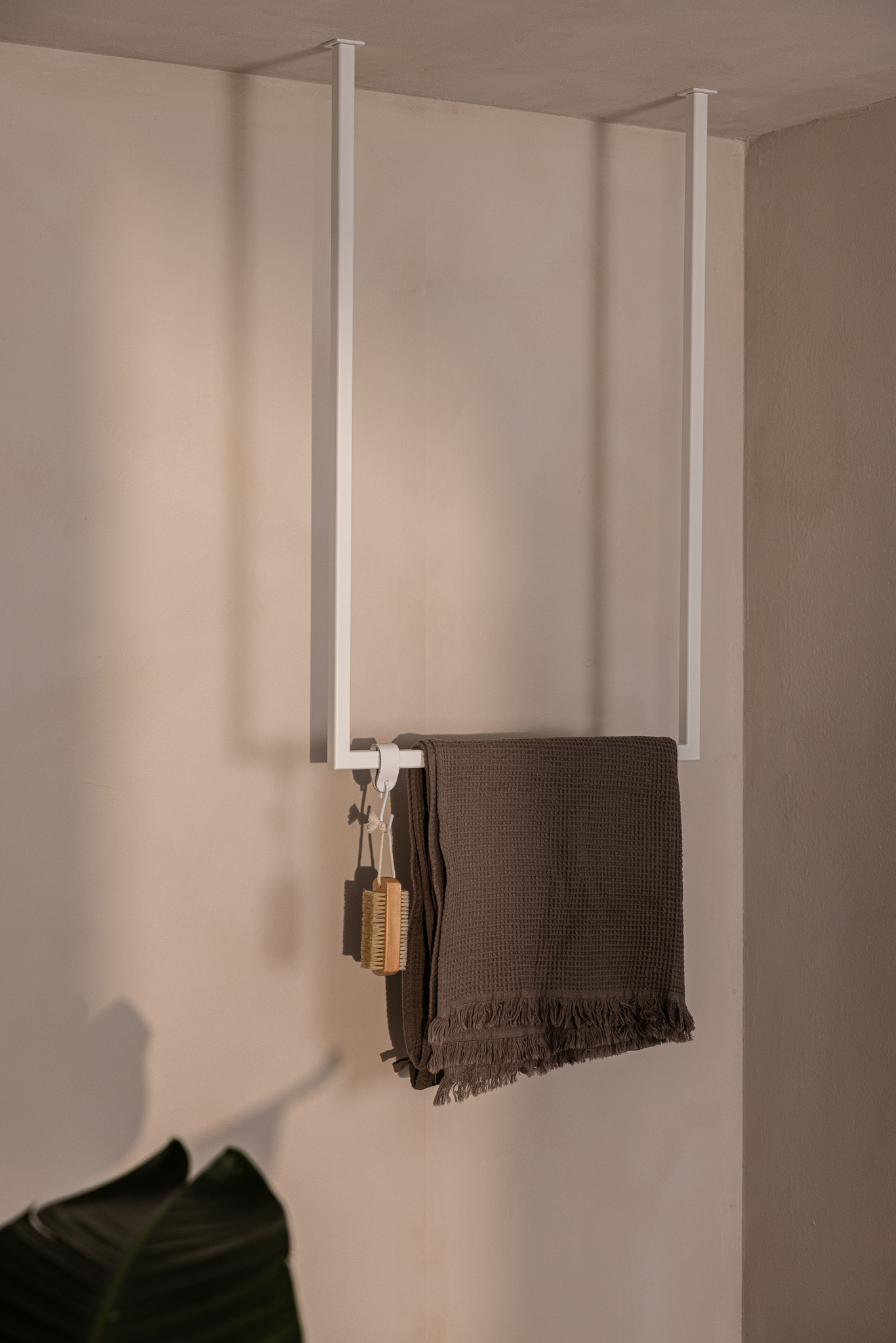 METALLBUDE // TENSI - TOWEL HOLDER | WHITE - SQUARE - H:80 CM