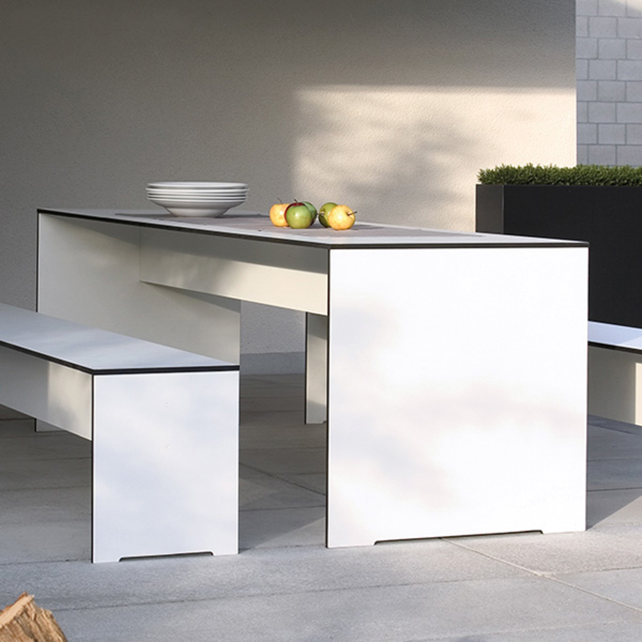 CONMOTO // RIVA - RECTANGULAR TABLE | S | WHITE