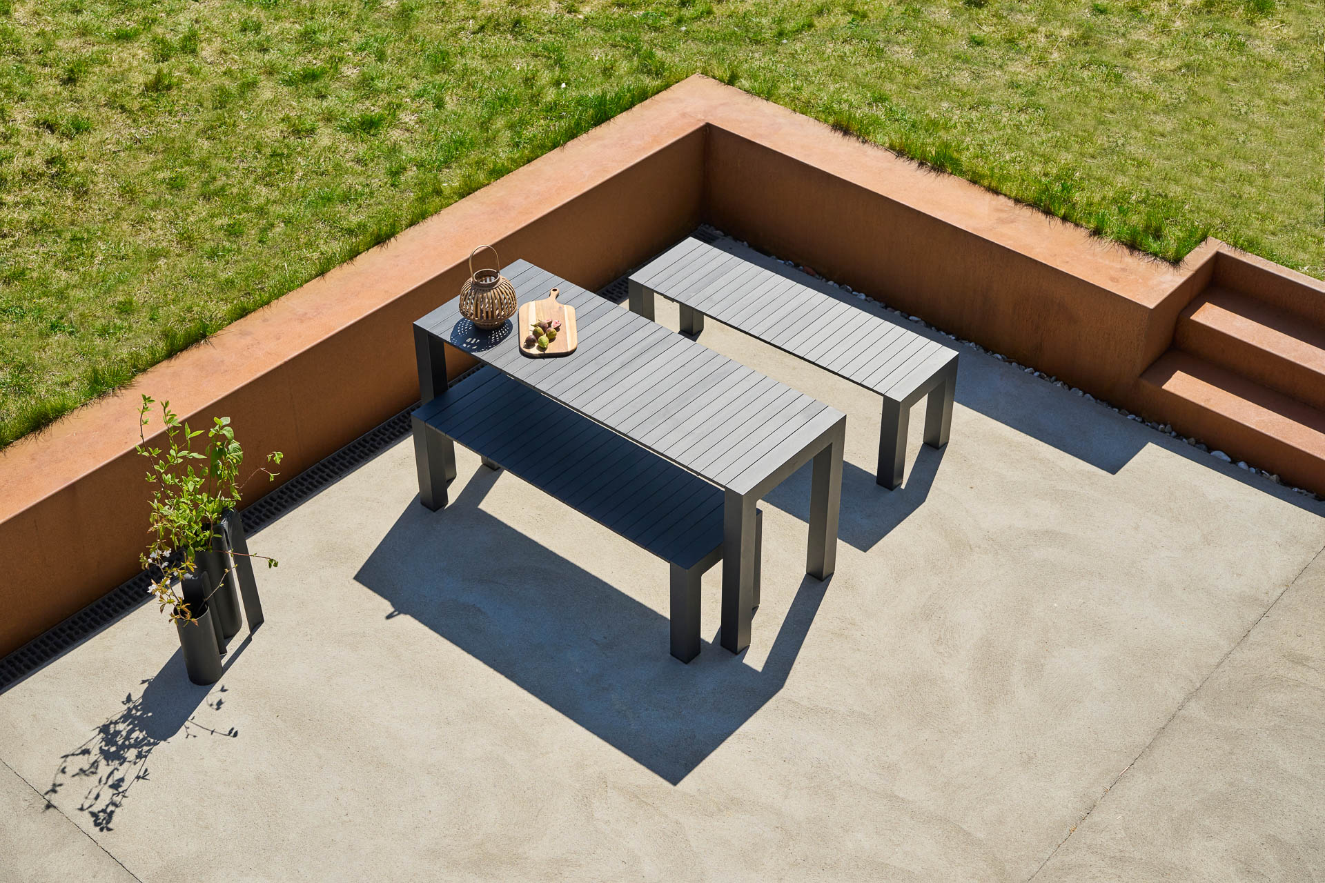 MINDO // MINDO 111 BALCONY TABLE EXTENSION 162/199X60 | DARK GRAY