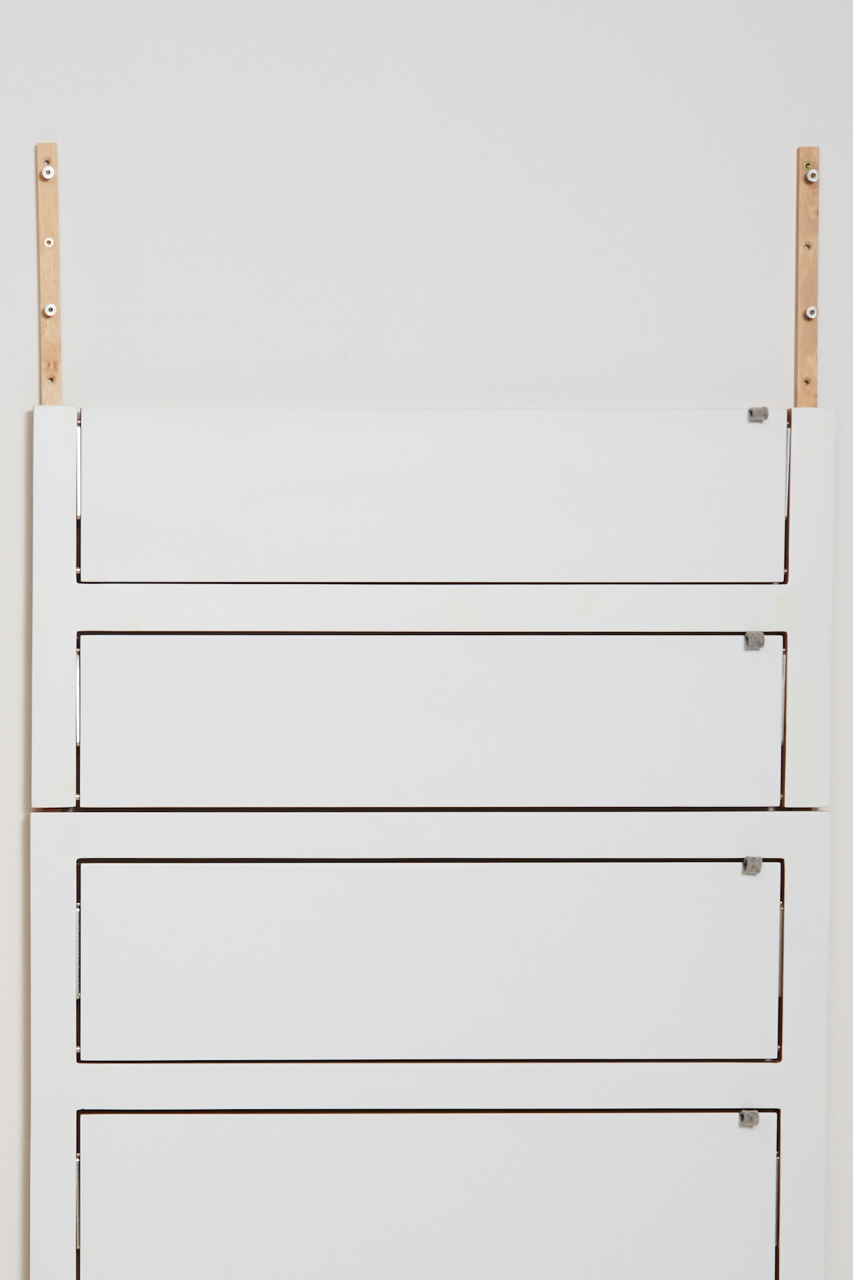 AMBIVALENZ // FLÄPPS - SHELF | 80X80-3 | WHITE