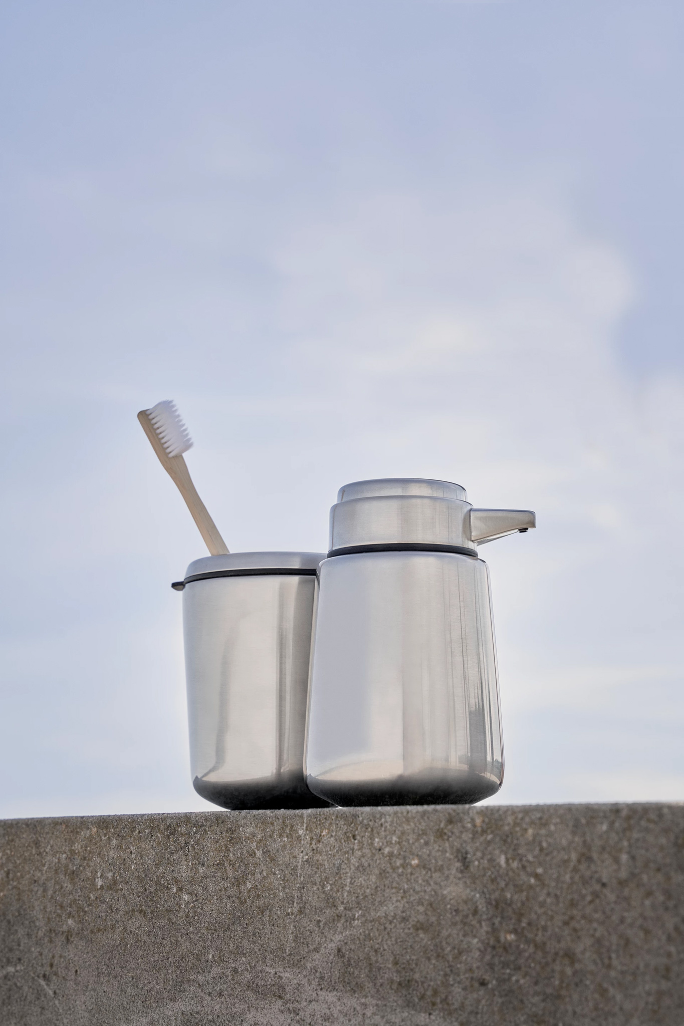 VIPP 7 // TOOTHBRUSH HOLDER | STAINLESS STEEL