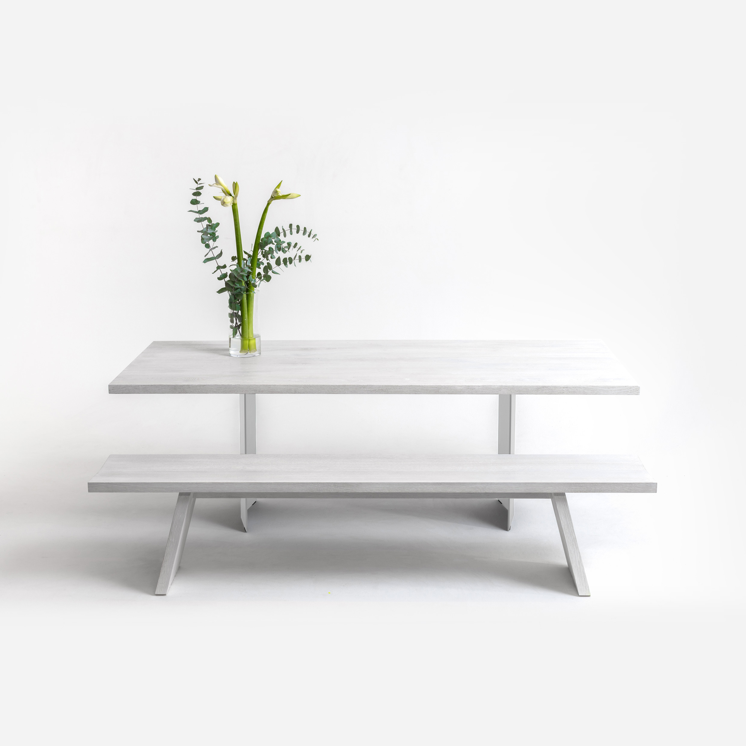 FORM EXCLUSIVE // FYNN - DINING TABLE | GERMAN OAK | WHITE OILED - SINGLE WHITE - 240CM X 100CM X 4CM