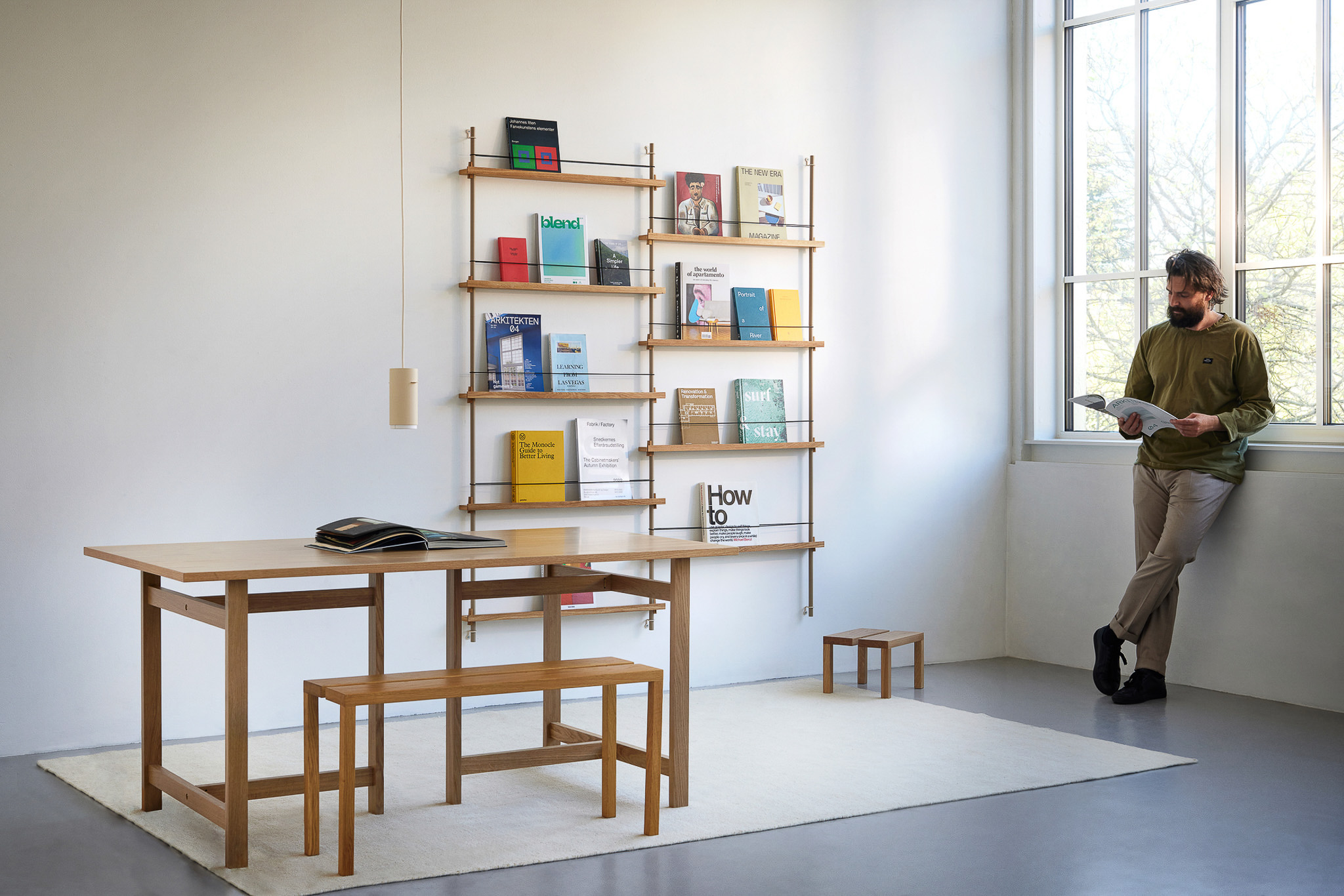 MOEBE // MAGAZINE SHELVING  - MS.115.2 | 115CM x 162CM |  OAK SHELVES |  WHITE LEGS