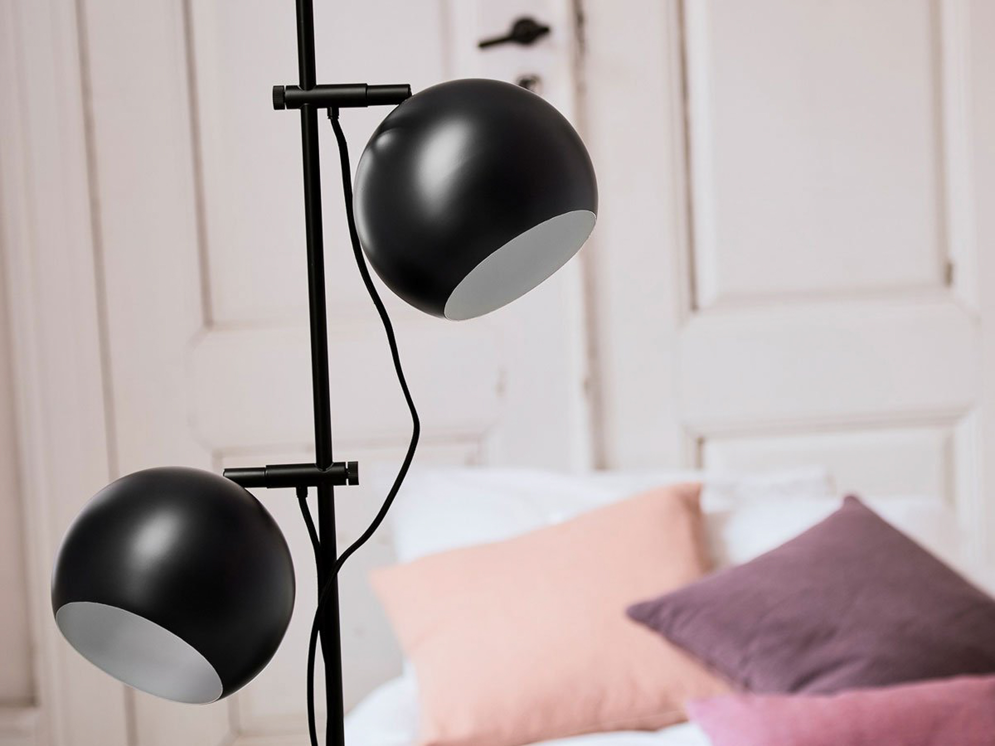 FRANDSEN // BALL DOUBLE FLOOR LAMP EU - MATT BLACK