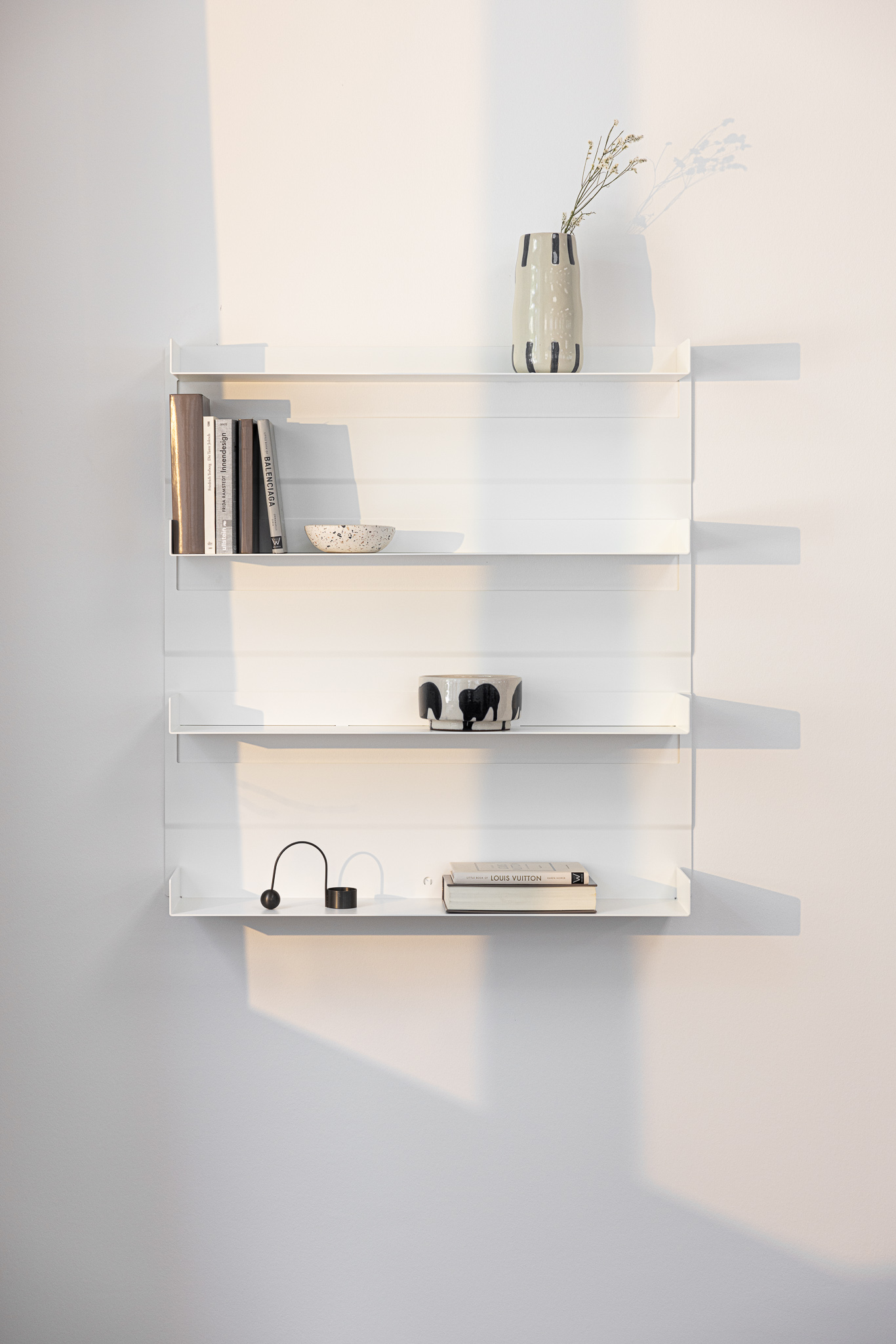 METALLBUDE // ARIS - WALL SHELF | WHITE - 4 SHELVES