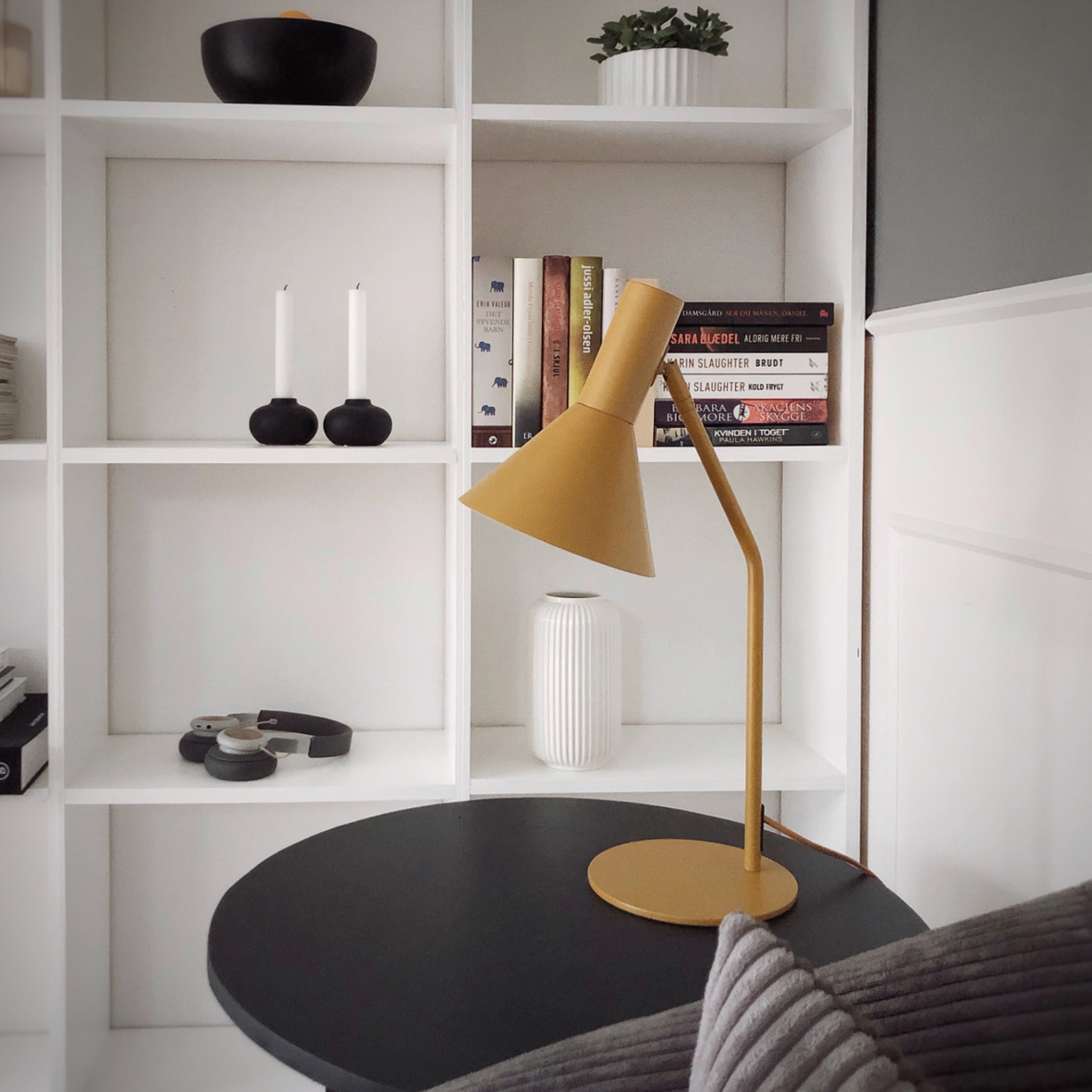 FRANDSEN // LYSS TABLE LAMP EU - TISCHLEUCHTE | MATT ALMOND