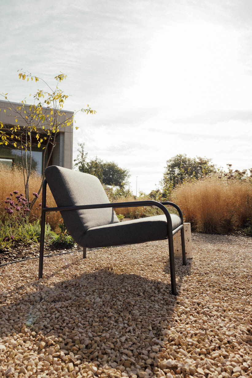 METALLBUDE // DIEGO - LOUNGE CHAIR | OUTDOOR | BLACK/GRAPHITE