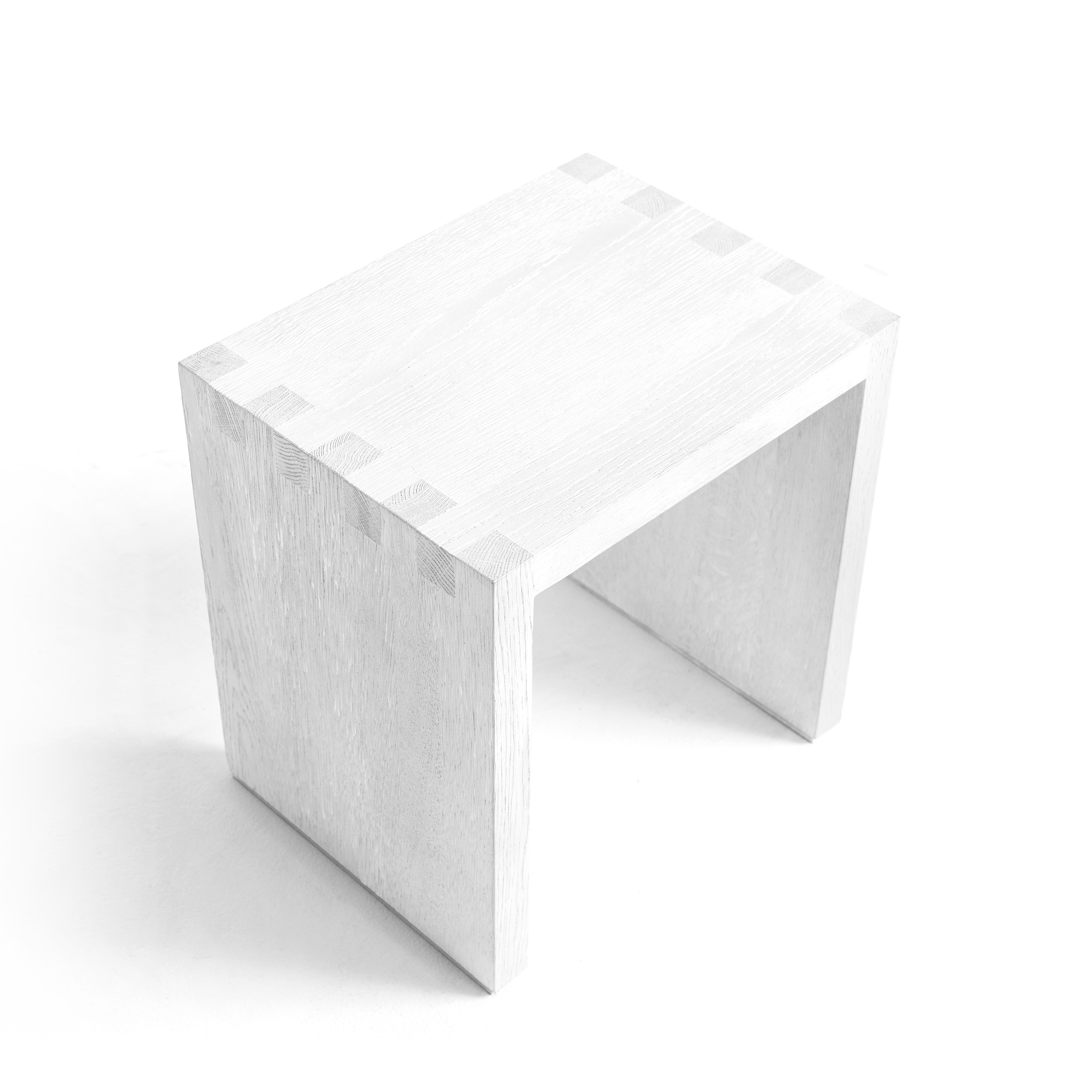 FORM EXCLUSIVE // BERTRAM - SIDE TABLE | SOLID OAK | PRONG CONNECTION - OAK // WHITE OILED