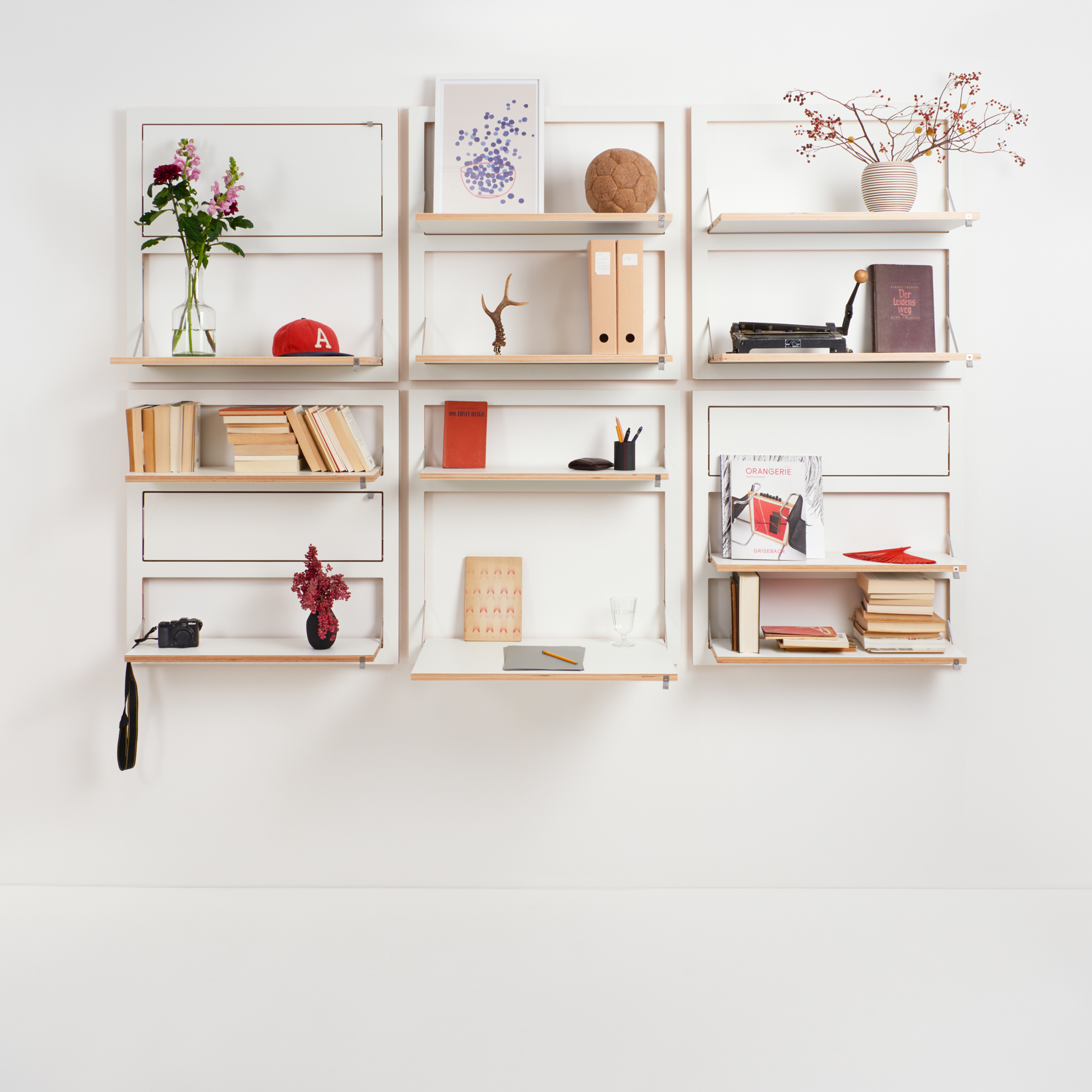 AMBIVALENZ // FLÄPPS - SHELF | 80X80-3 | WHITE