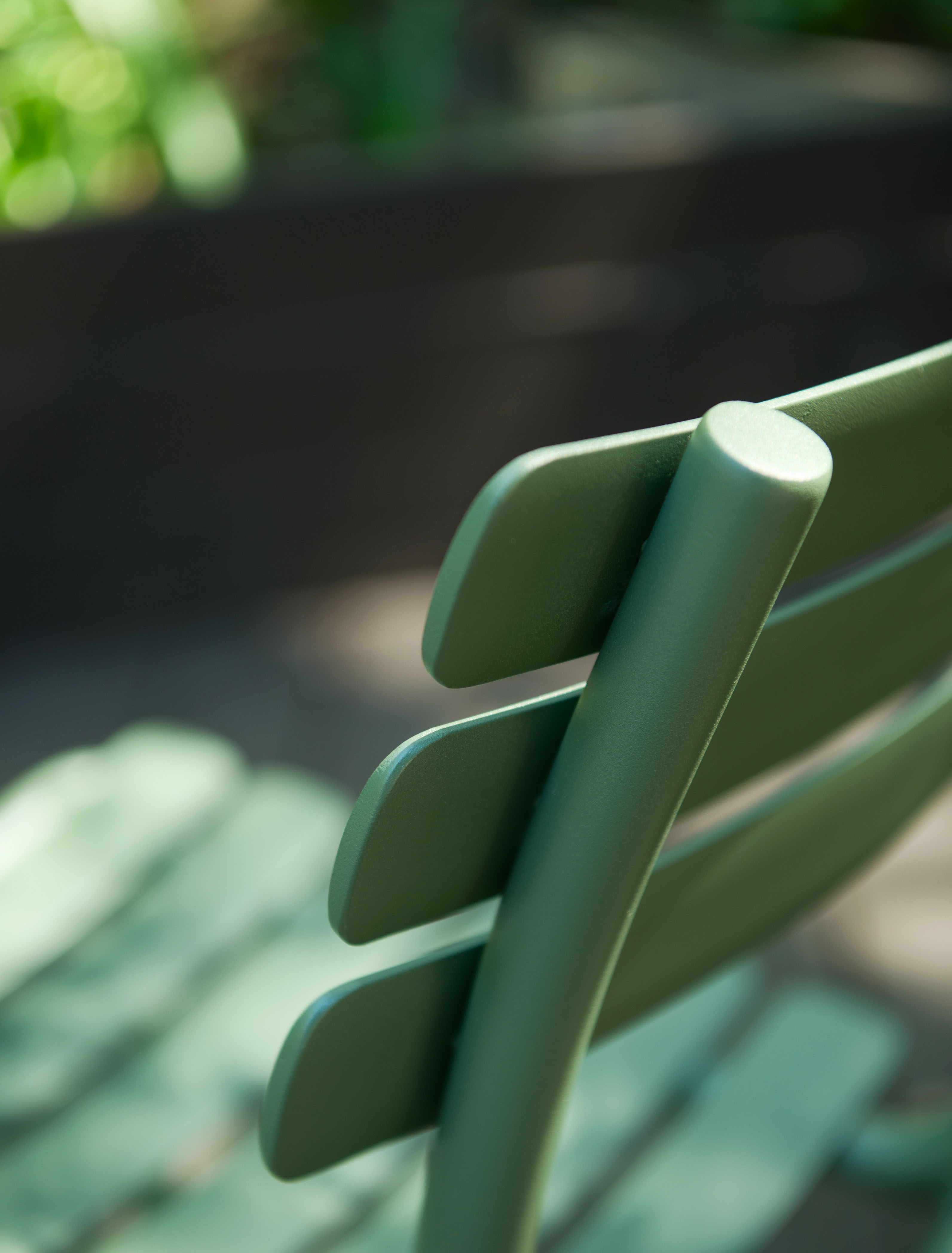 Houe // AVANTI Dining Chair - Garden chair with armrest, olive green