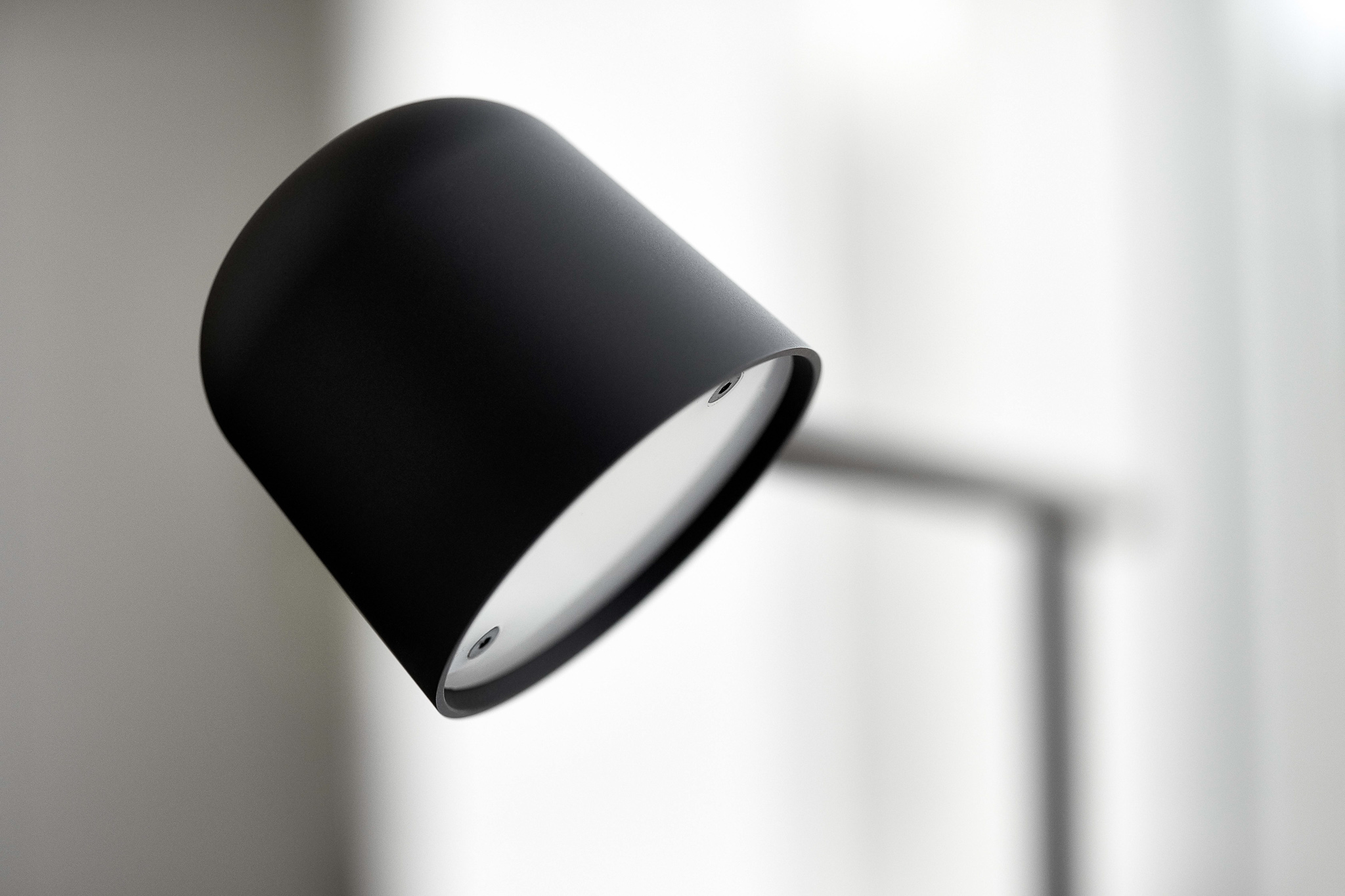 FRANDSEN // SATELLITE TABLE LAMP EU - TISCHLEUCHTE | MATT BLACK