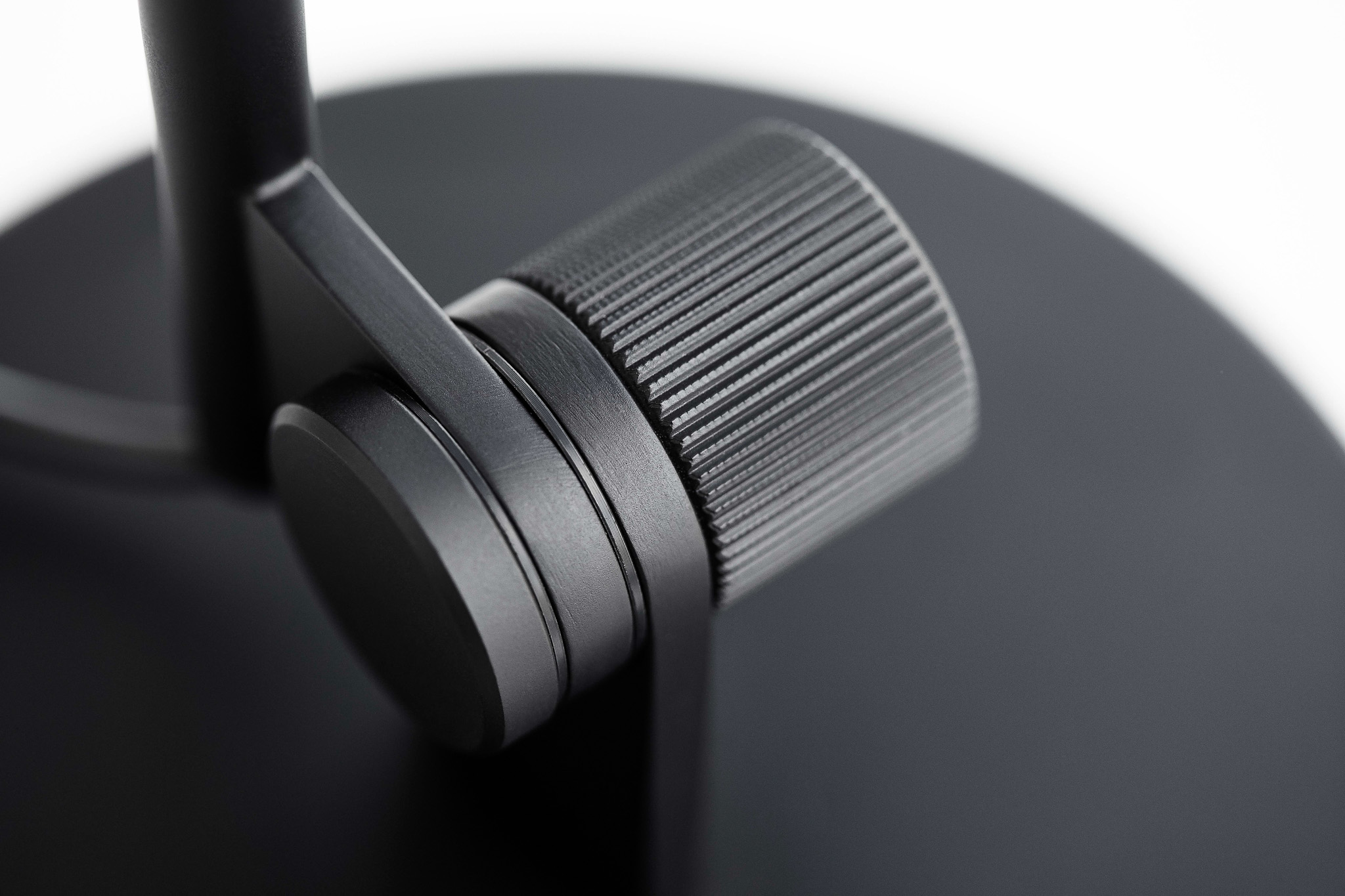 FRANDSEN // SATELLITE TABLE LAMP EU - MATT BLACK