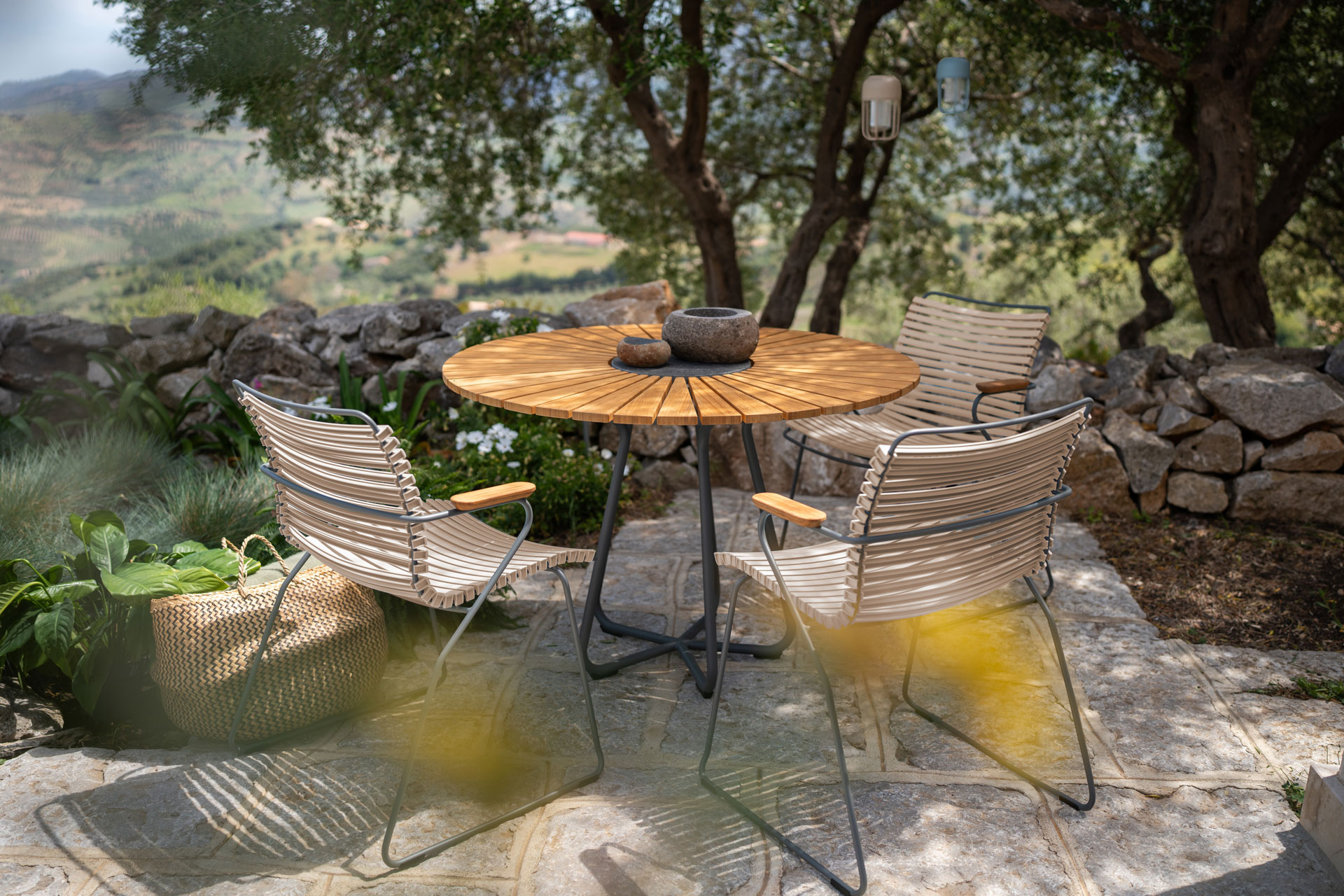 Houe // CIRCLE Dining Table - Outdoor dining table, bamboo, Ø110cm