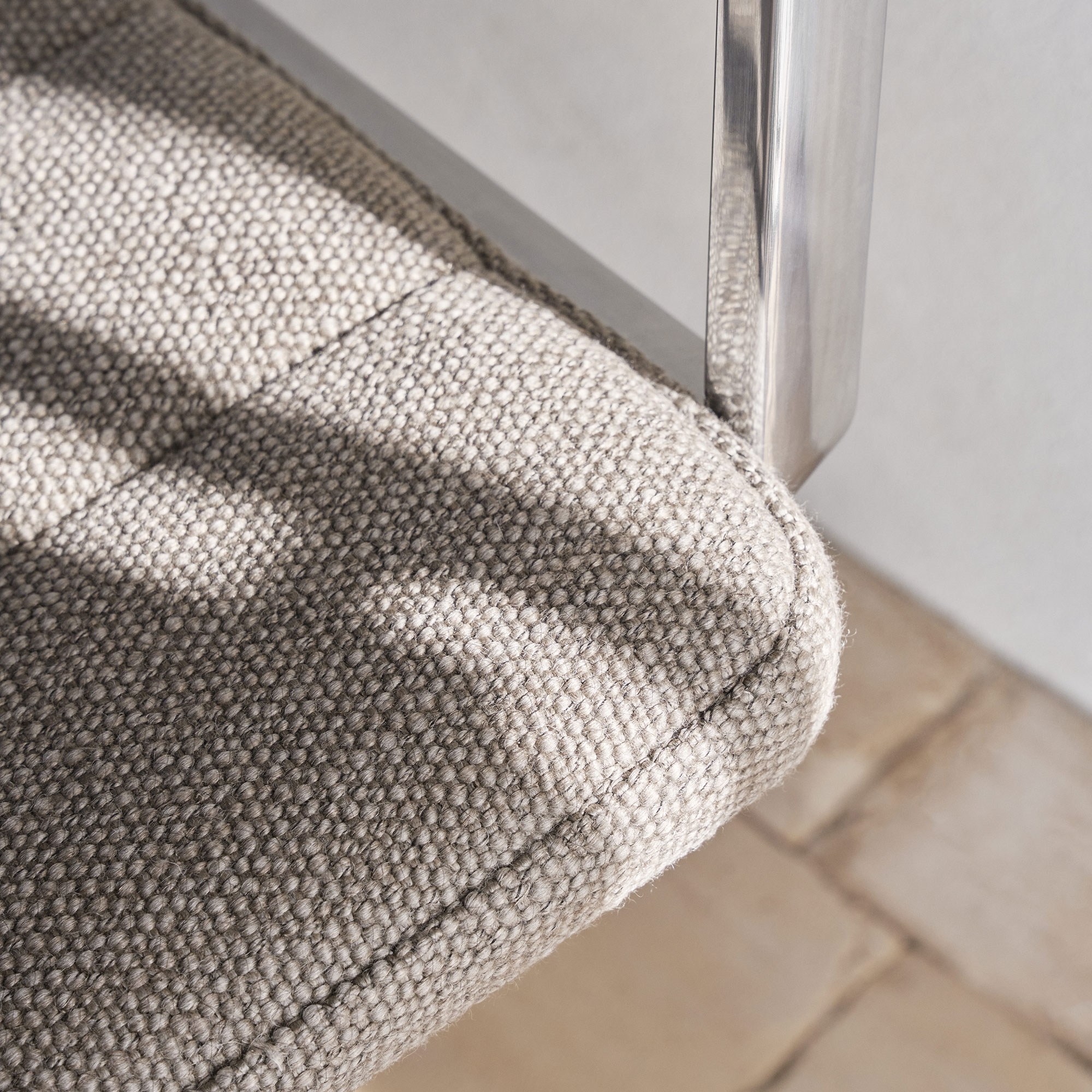 VIPP 452 // SWIVEL CHAIR - SAND TEXTILE, POLISHED FRAME, CASTORS