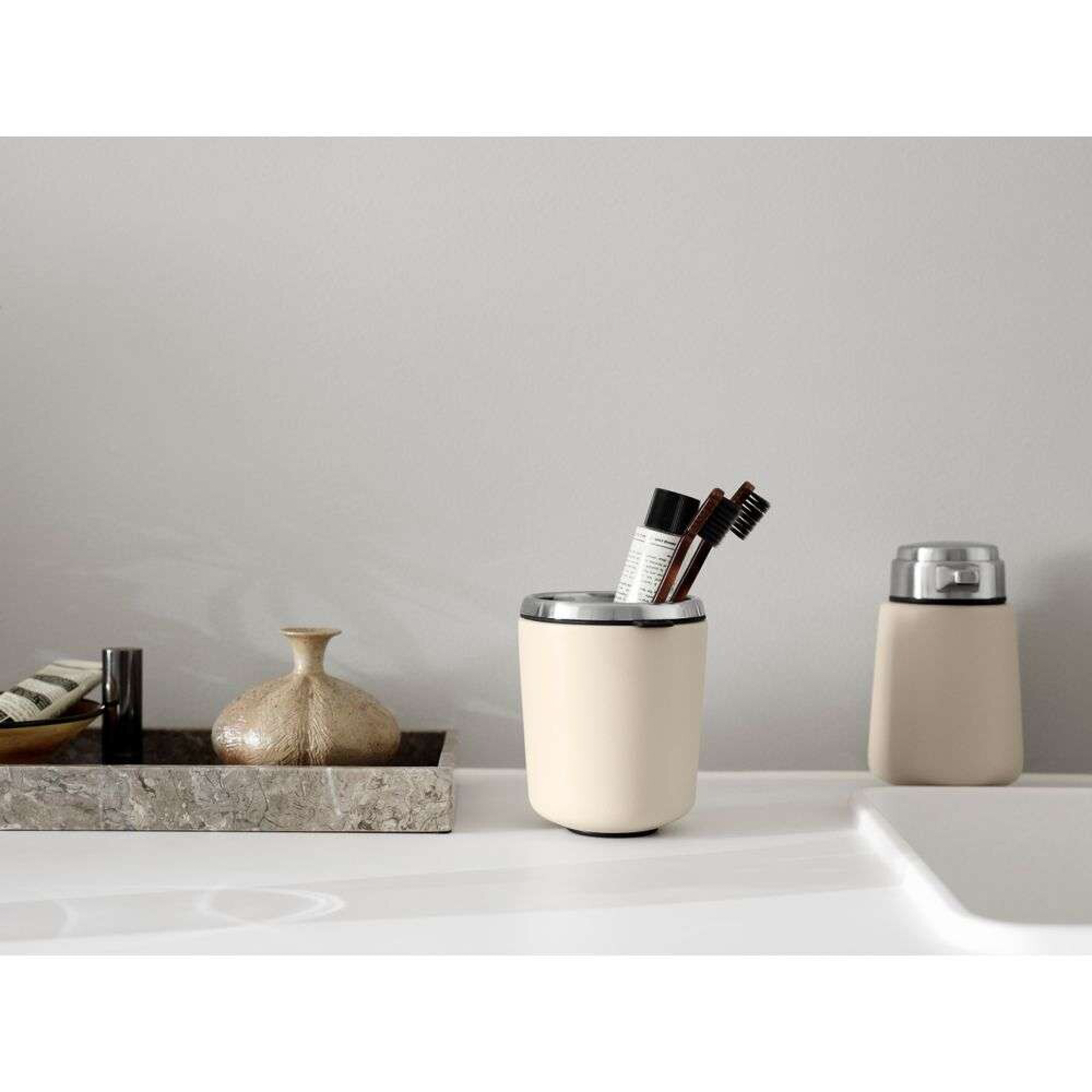 VIPP 7 // TOOTHBRUSH HOLDER | BEIGE