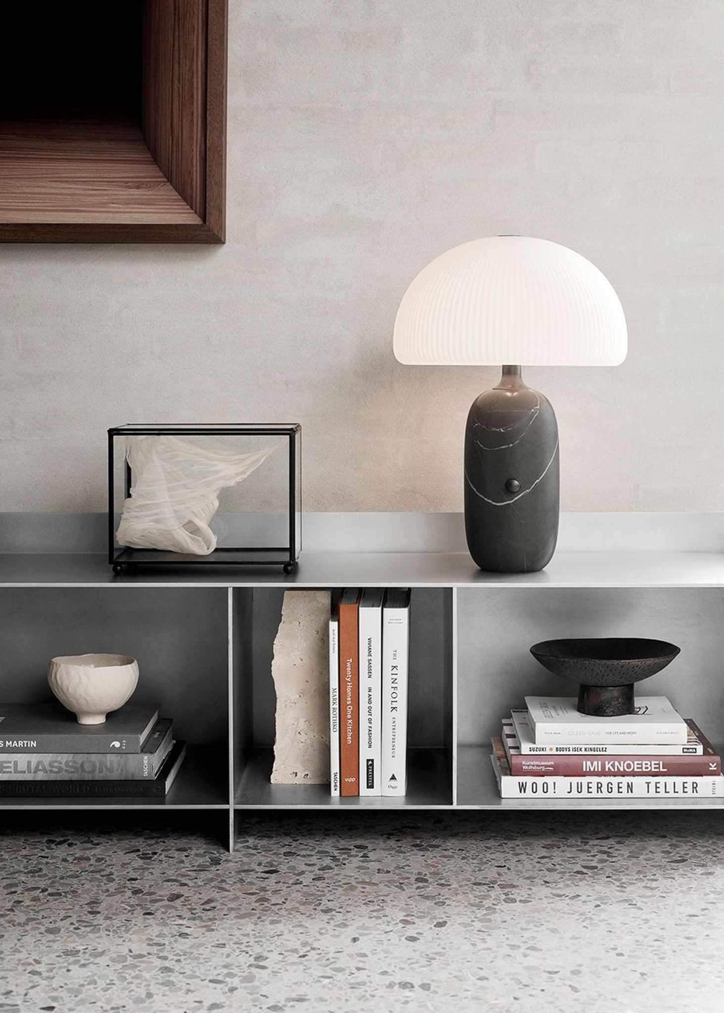 VIPP 592 // SCULPTURE TABLE LAMP | GREY