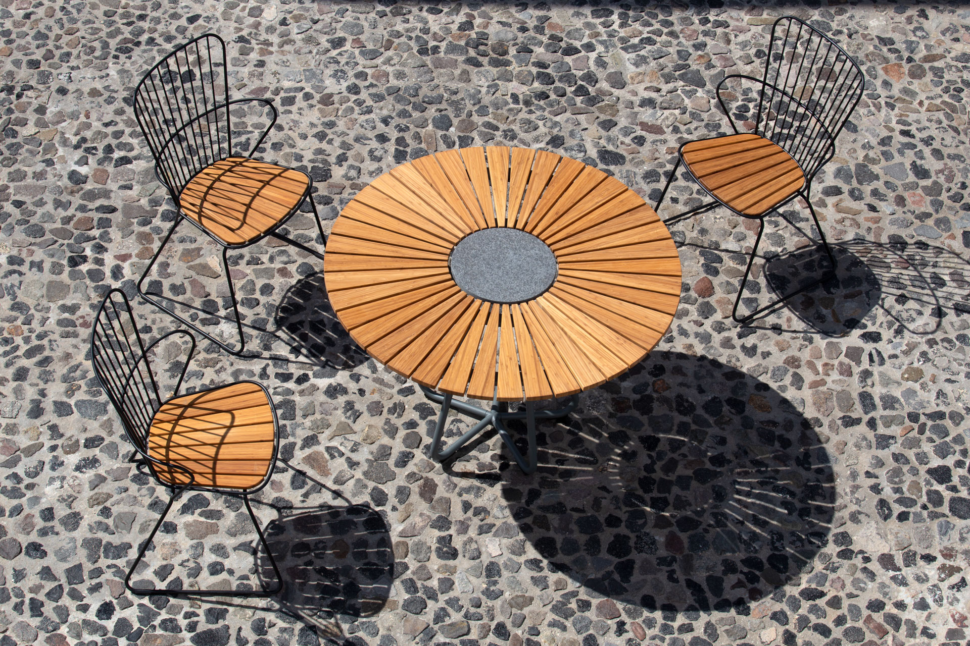 Houe // CIRCLE Dining Table - Outdoor dining table, bamboo, Ø110cm