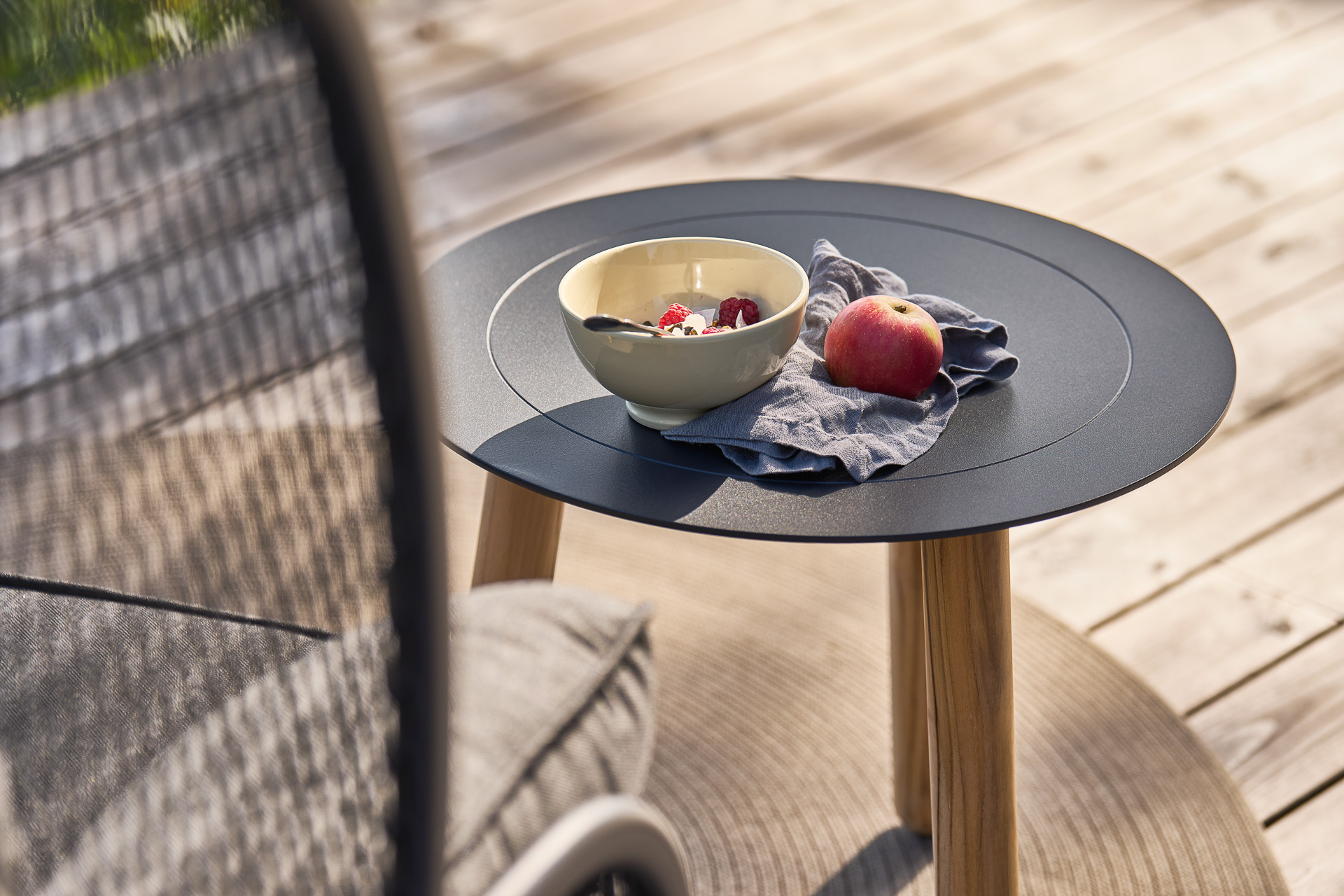 MINDO // MINDO 118 SIDE TABLE - DARK GRAY