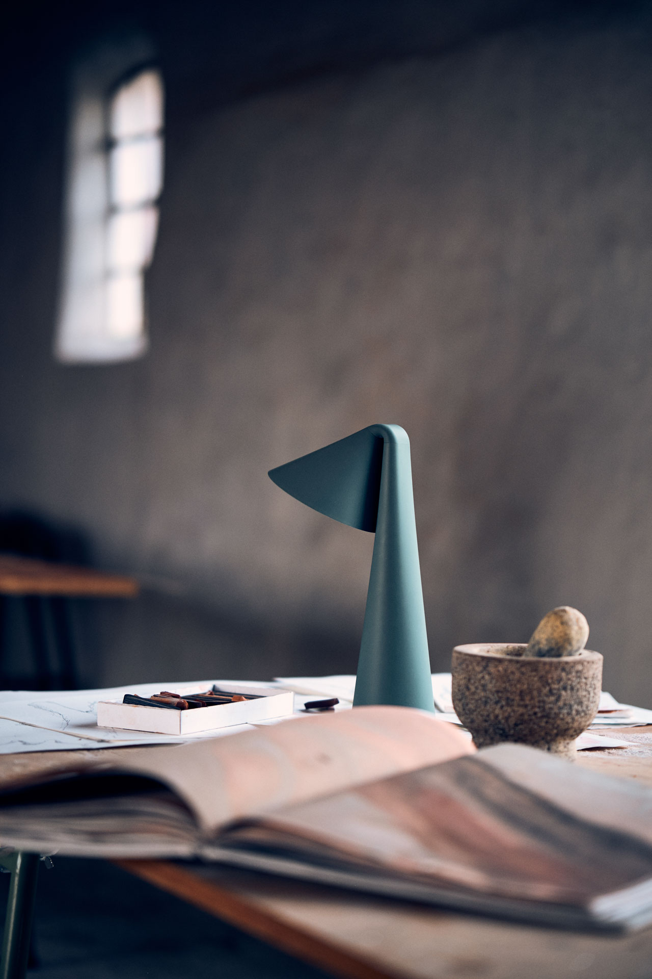 FRANDSEN // Ami Portable Lamp - Tischleuchte, sage green