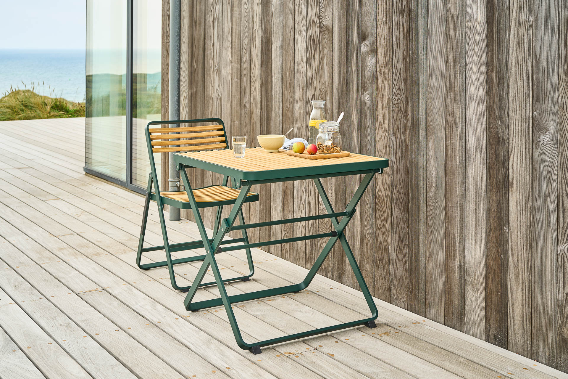 MINDO // MINDO 121 FOLDABLE DINING CHAIR | DARK GREEN