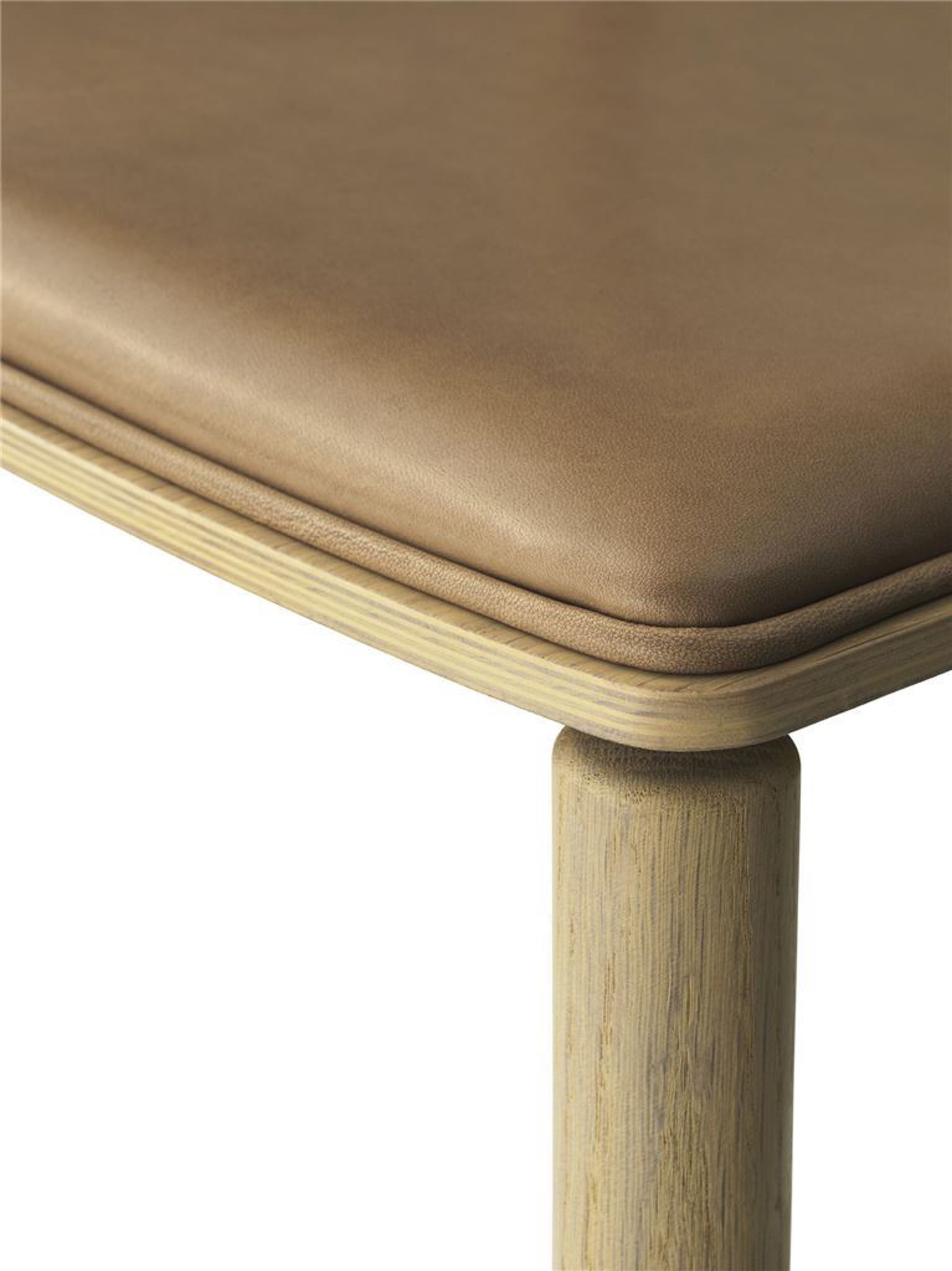 VIPP 481 // CABIN CHAIR - LIGHT OAK, LEATHER SAND