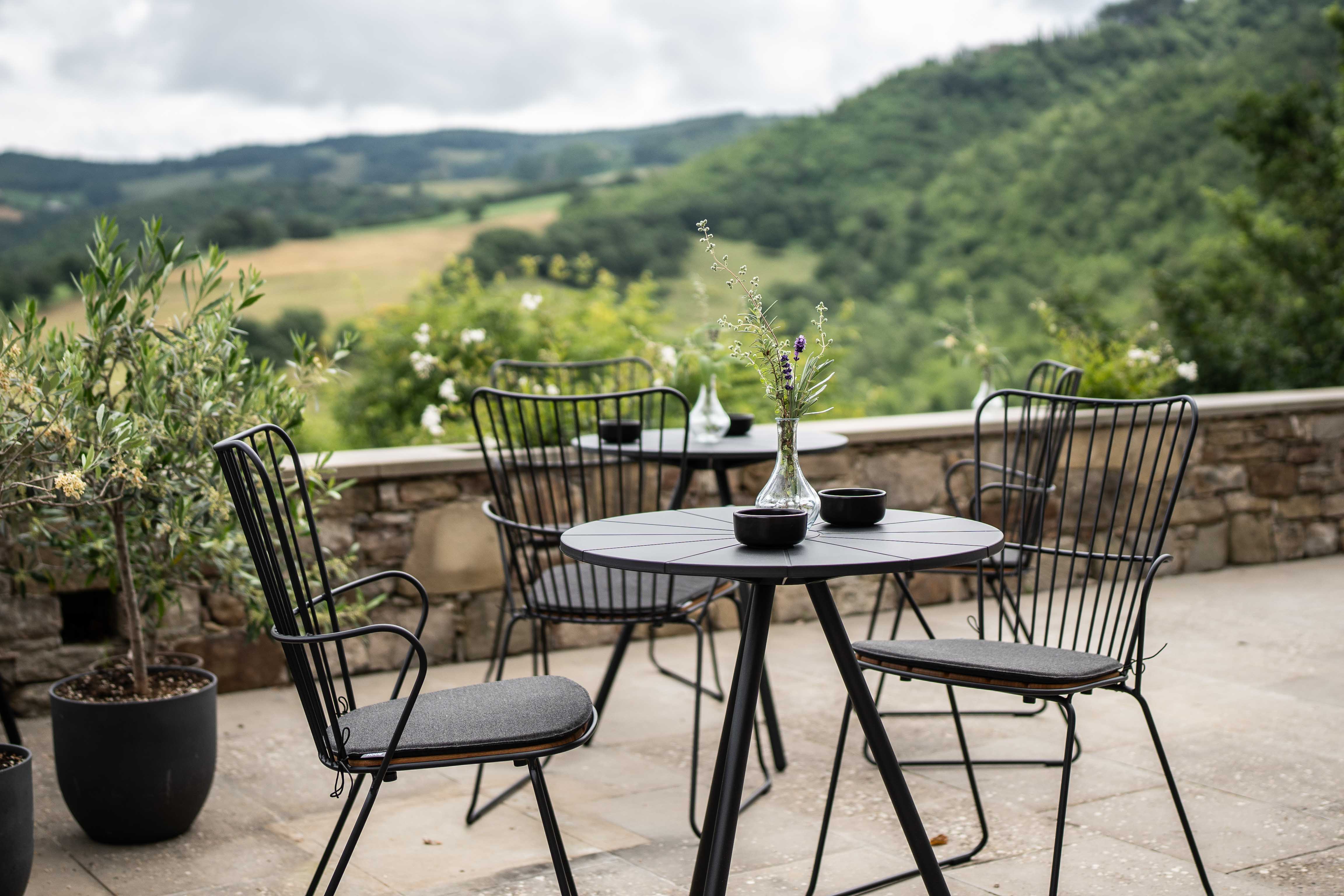 Houe // PAON Bar Chair - Color white, Pine green