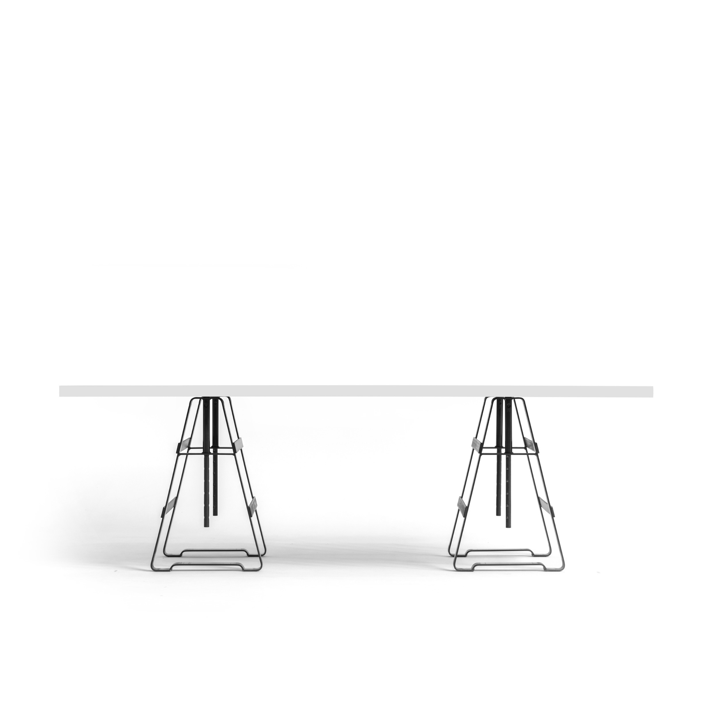 FORM EXCLUSIVE // KUNO - TABLE | FENIX | BLACK - MONKEY RAW - WHITE - 240CM X 100CM X 4CM