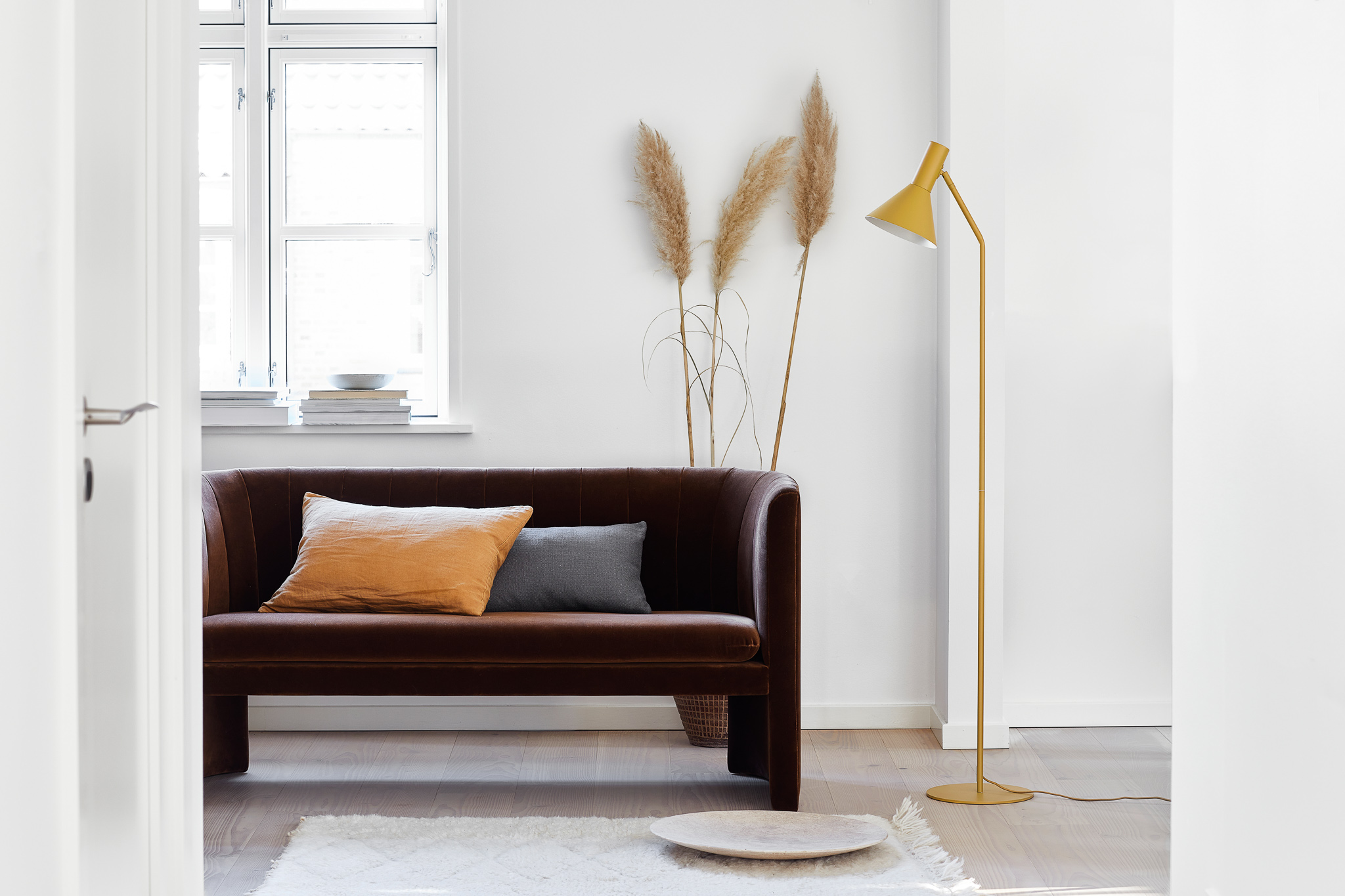 FRANDSEN // LYSS FLOOR LAMP EU - STEHLEUCHTE | MATT ALMOND