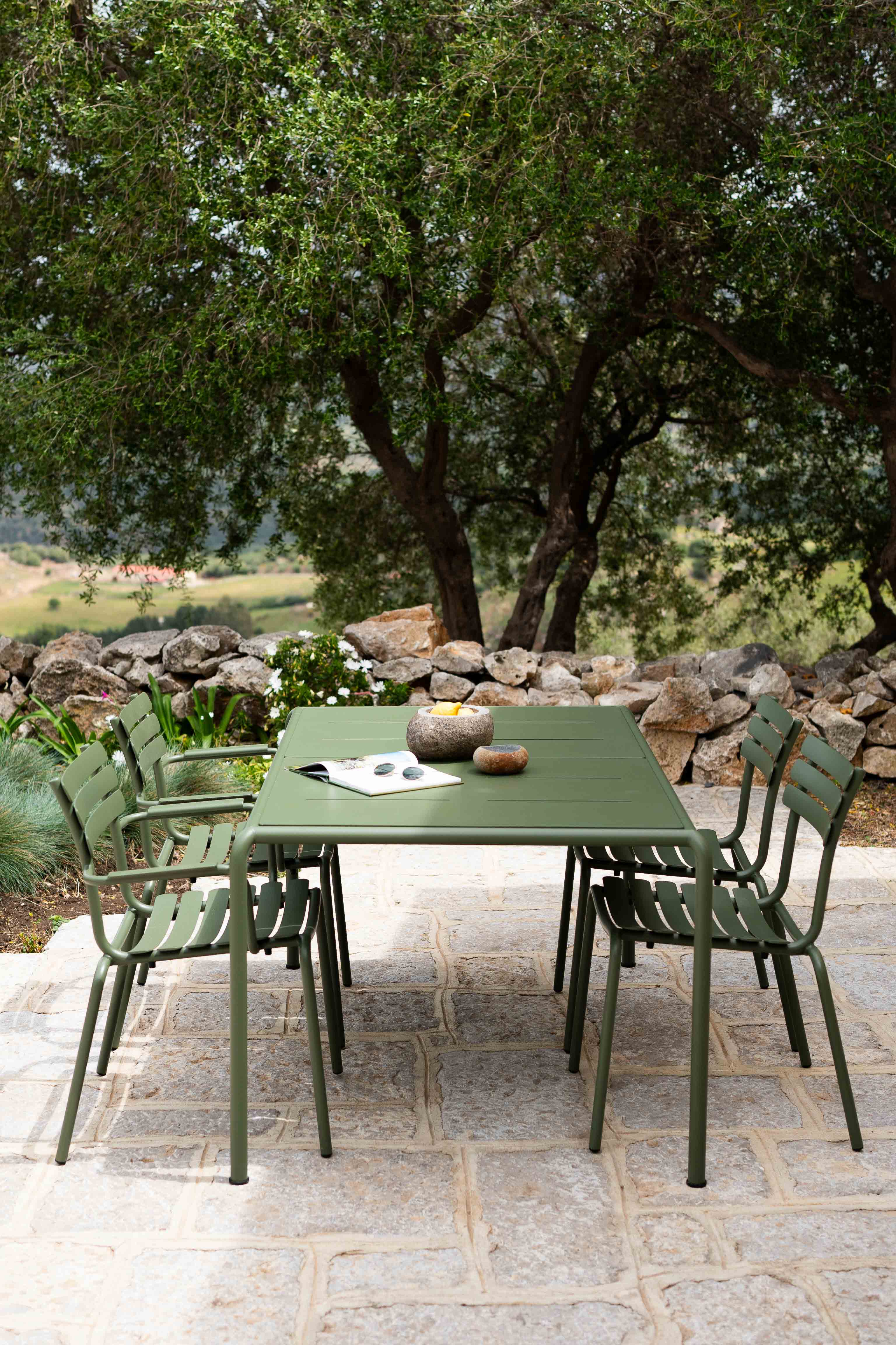 Houe // AVANTI Dining Chair - Garden chair with armrest, olive green