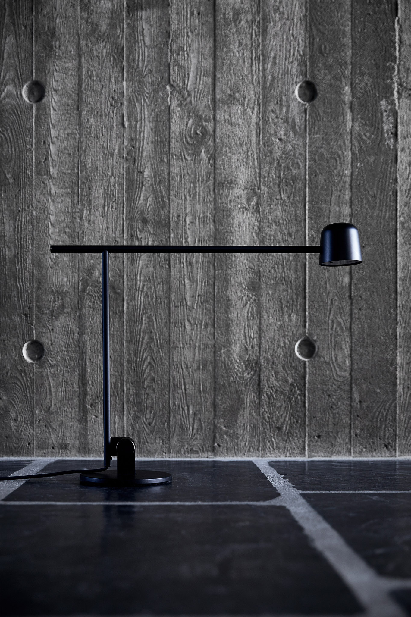 FRANDSEN // SATELLITE TABLE LAMP EU - TISCHLEUCHTE | MATT BLACK