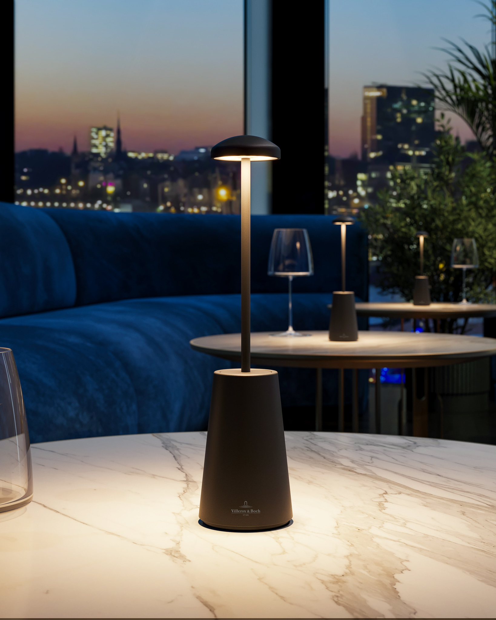 VILLEROY & BOCH // SIENNA - TABLE LAMP | BLACK