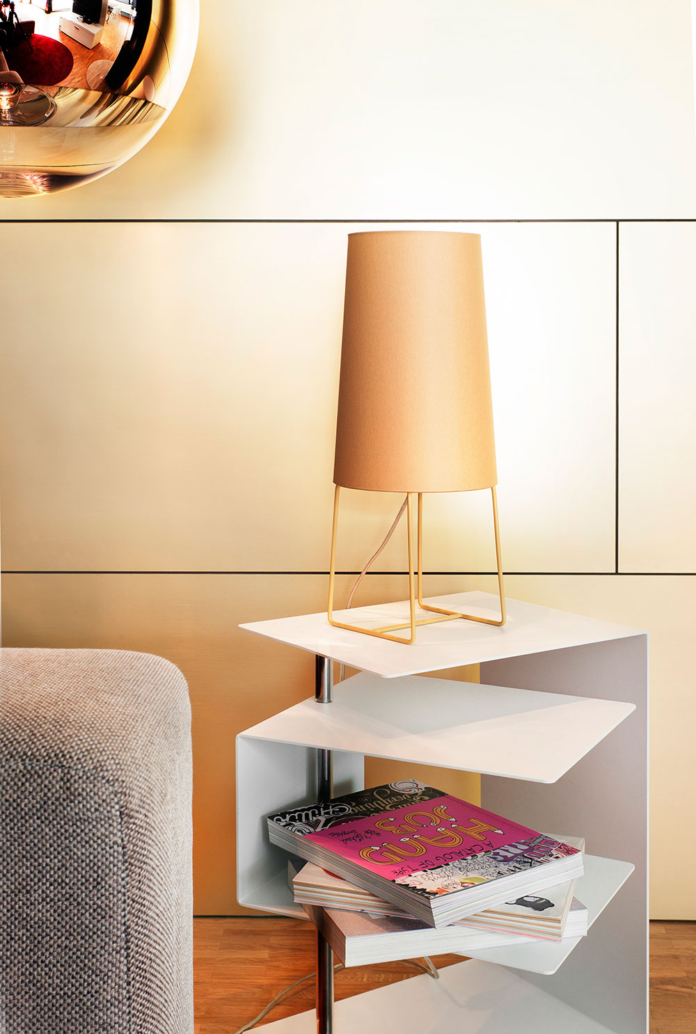 frauMaier // MiniSophie - Table lamp, white, hand switch